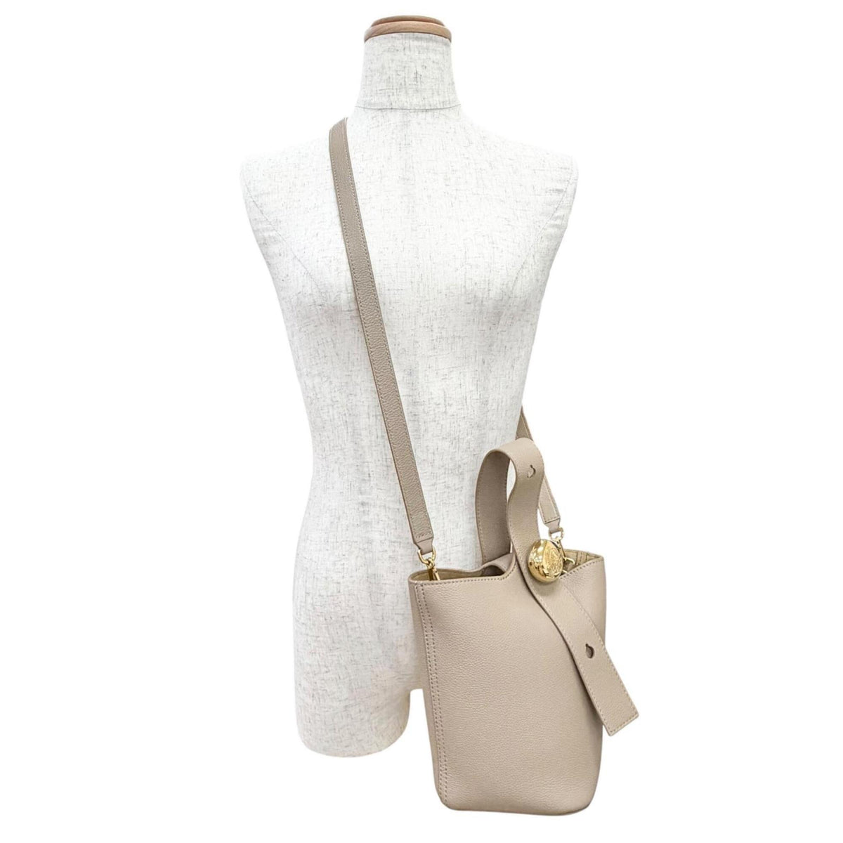 Loewe Beige Leather Shoulder Bag (Pre-Owned)