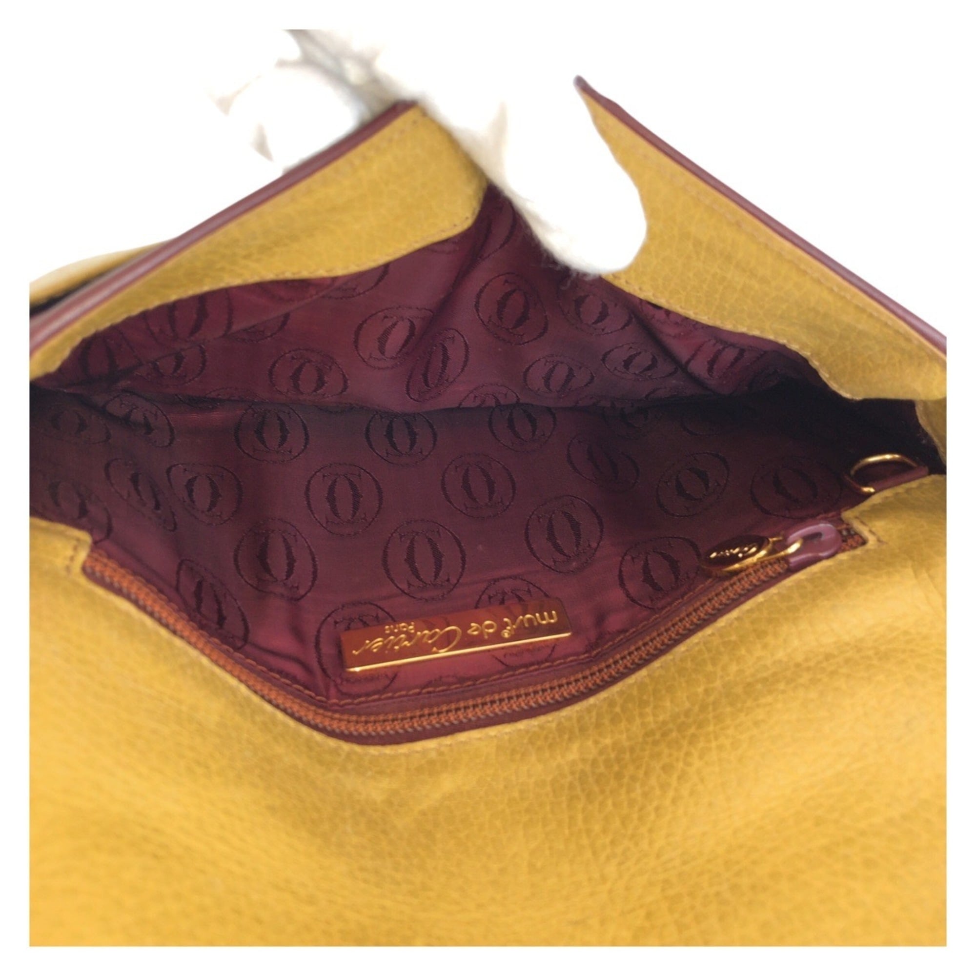 Cartier Beige Bordeaux Leather Pochette Shoulder Bag (Pre-Owned)