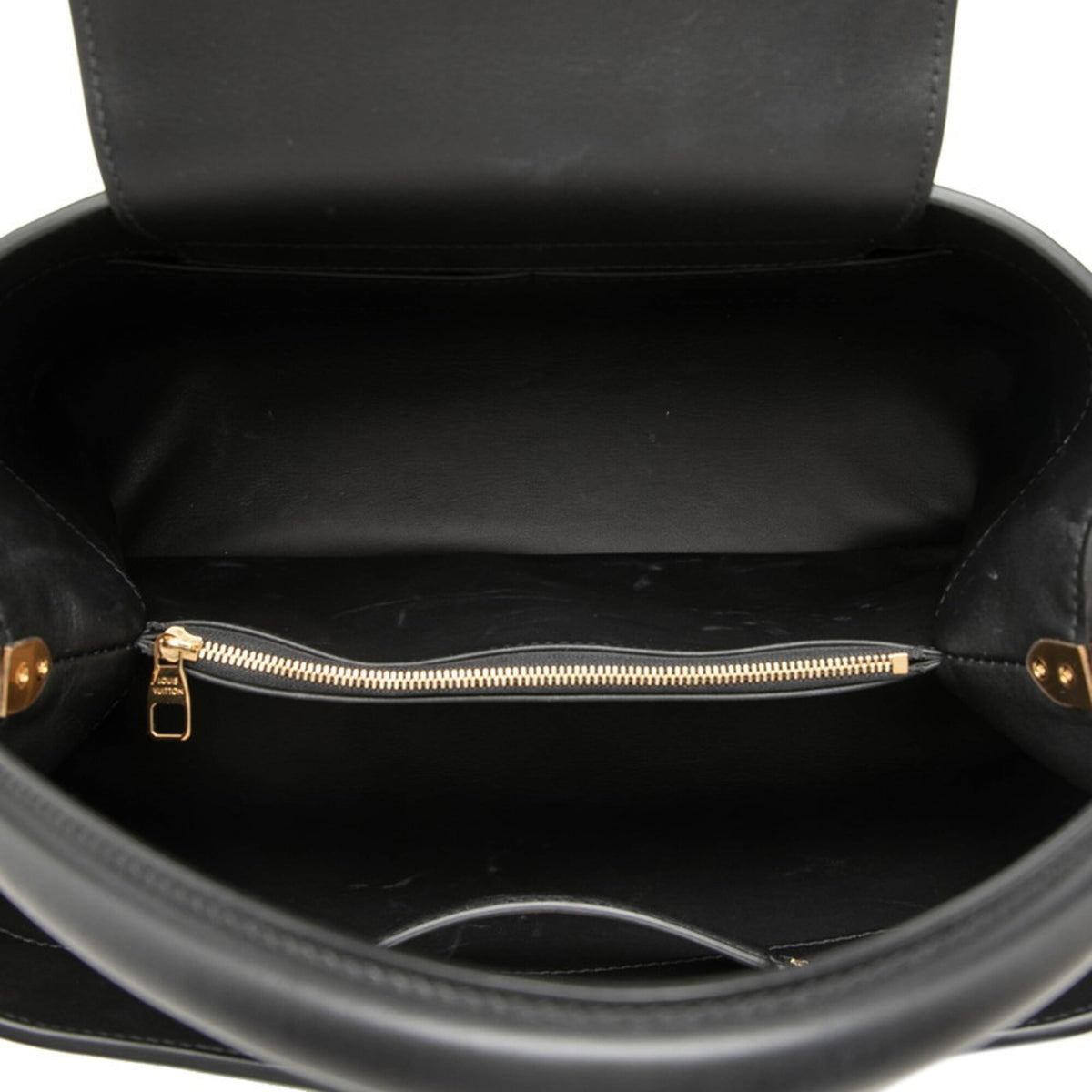Louis Vuitton Black Leather Handbag Shoulder Bag (Pre-Owned)