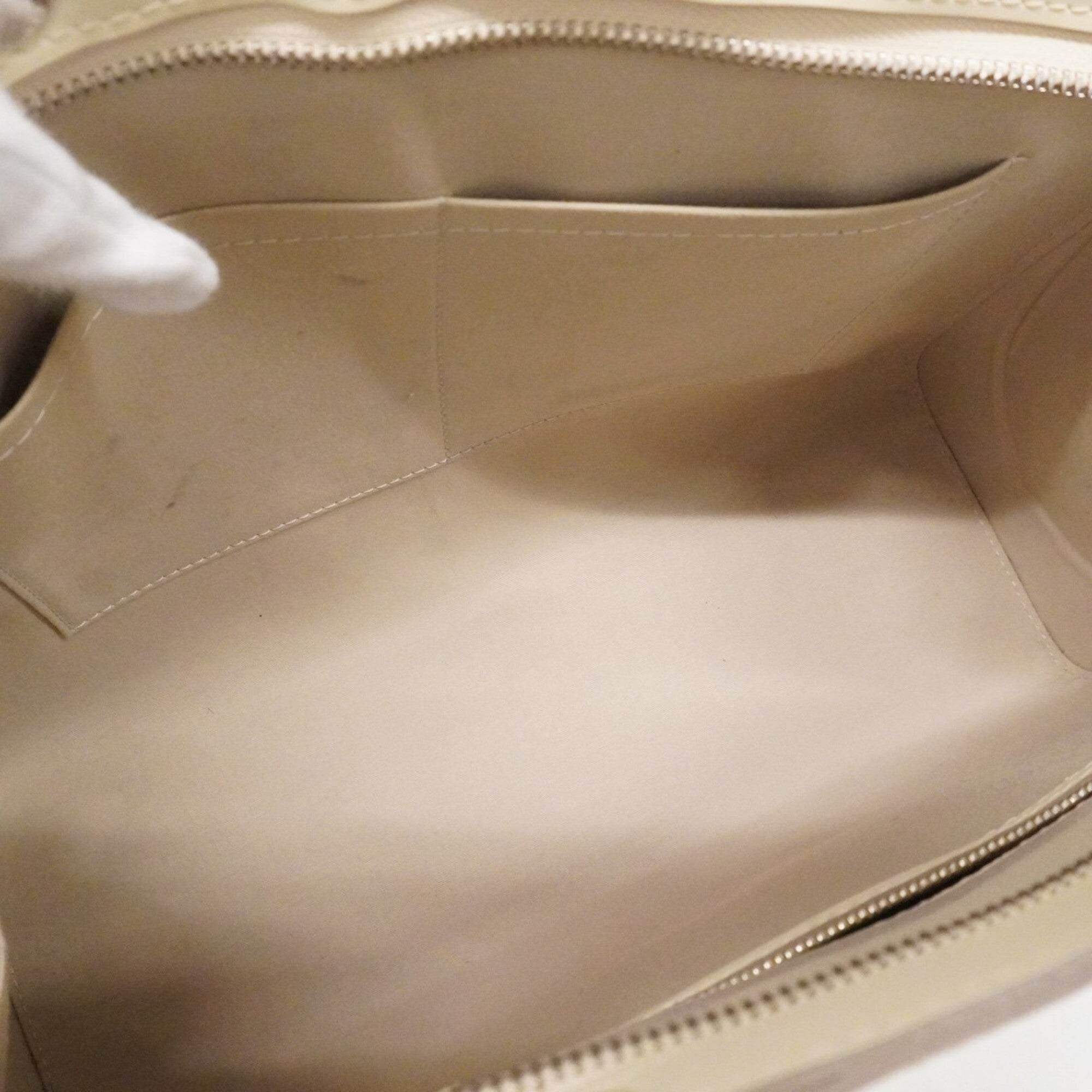 Louis Vuitton Lv Off White Handbag (Pre-Owned)