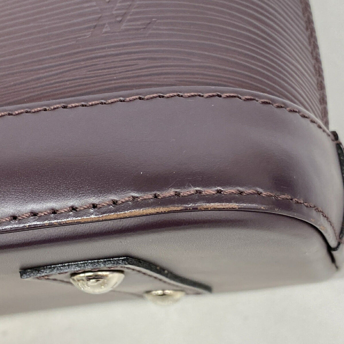 Louis Vuitton Quetsche Handbag (Pre-Owned)