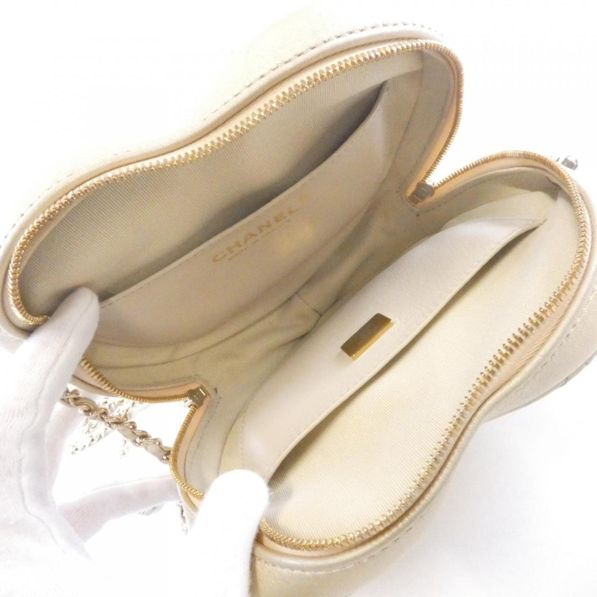 Chanel Gold Shoulder Bag (Pre-Owned)