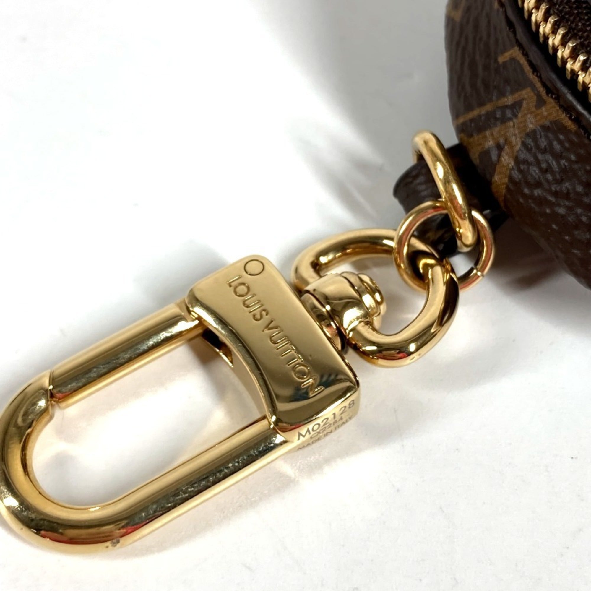 Louis Vuitton Brown White Monogram Fur Handbag Pouch (Pre-Owned)