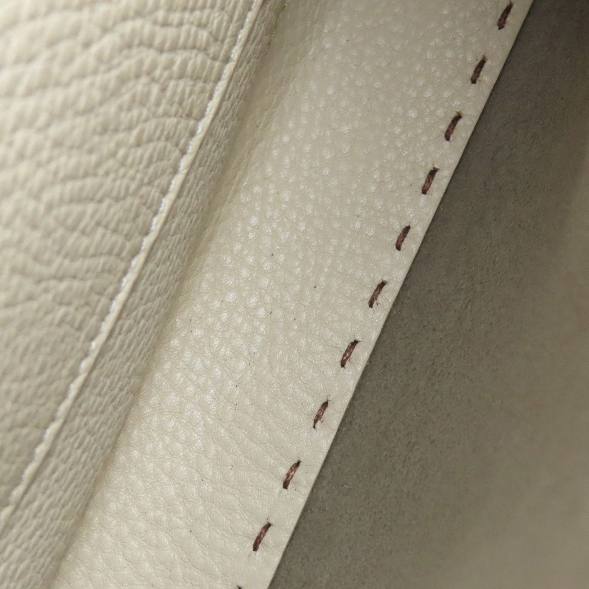 Fendi Pink Leather Handbag (Pre-Owned)