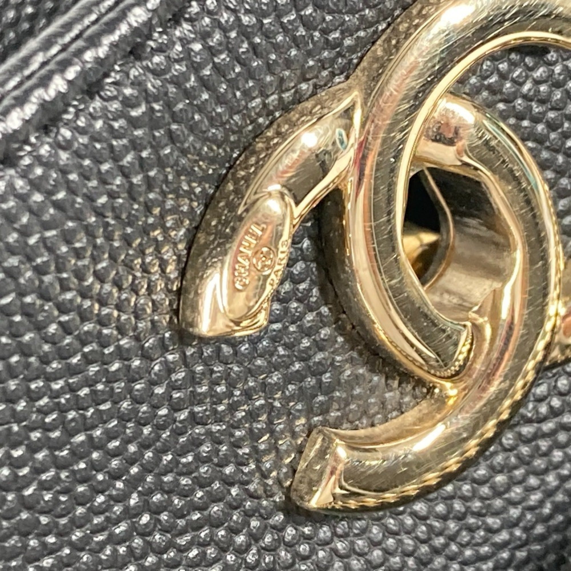Chanel Black Grained Calfskin Shoulder Bag Tote Bag (Pre-Owned)