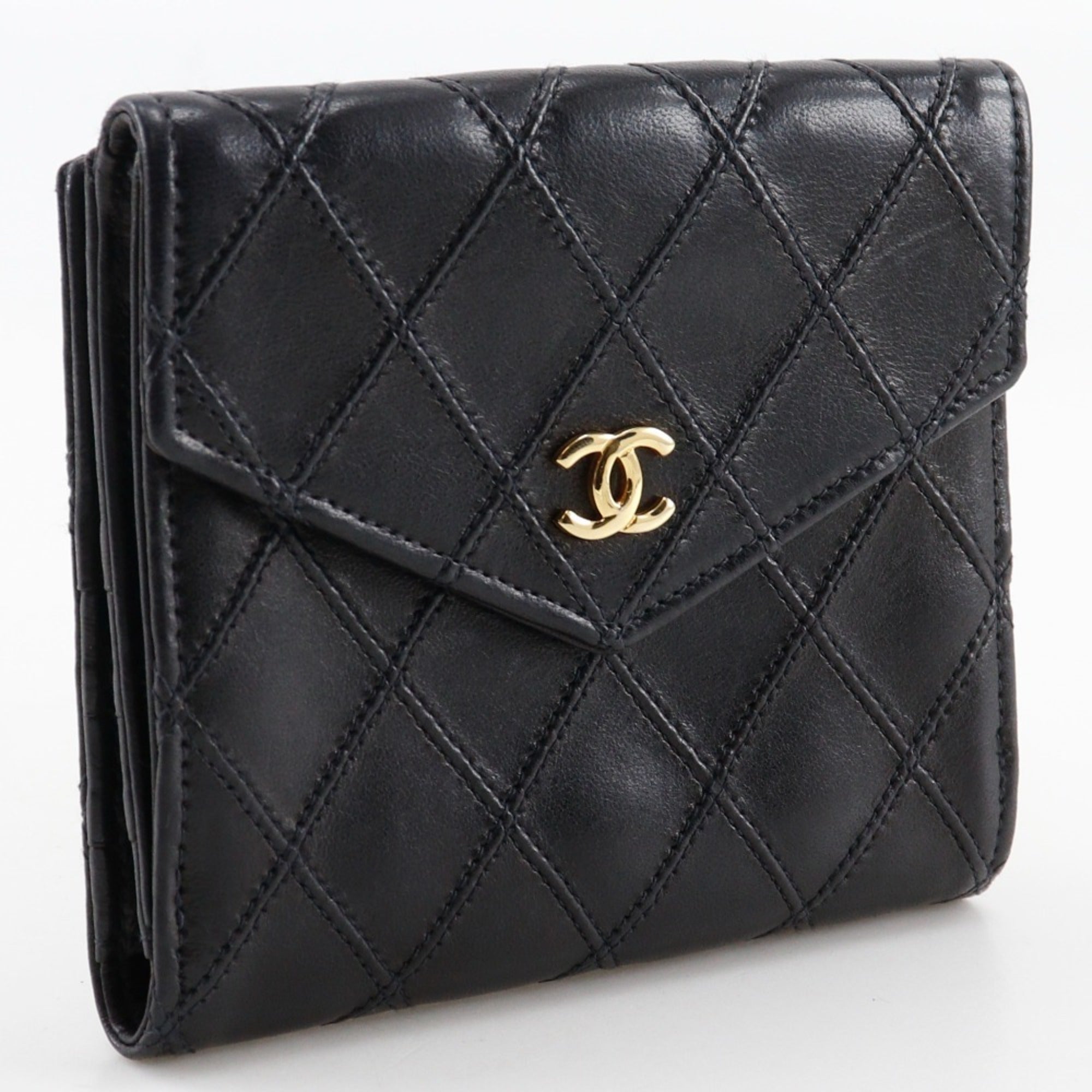 Chanel Black Leather Wallet (Bi-Fold) (Pre-Owned)