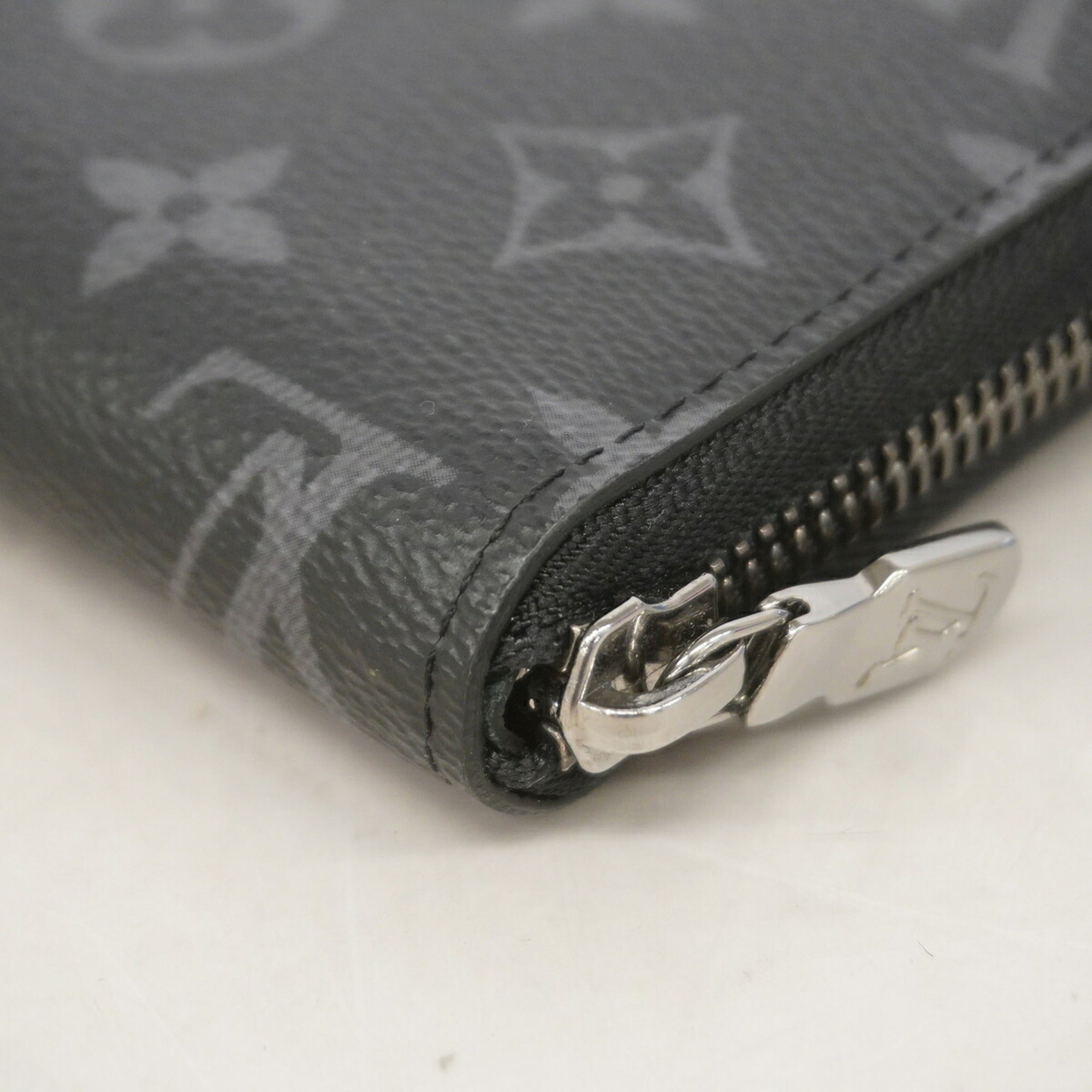 Louis Vuitton Black Long Wallet (Bi-Fold) (Pre-Owned)