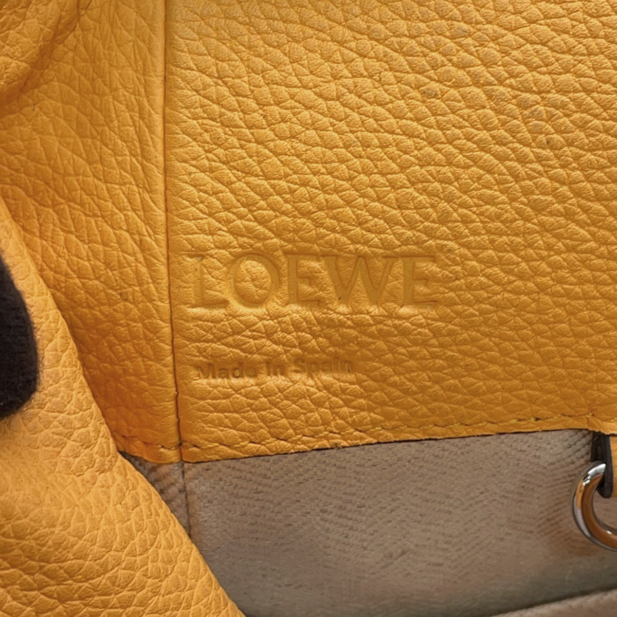 Loewe Orange Leather Handbag (Pre-Owned)