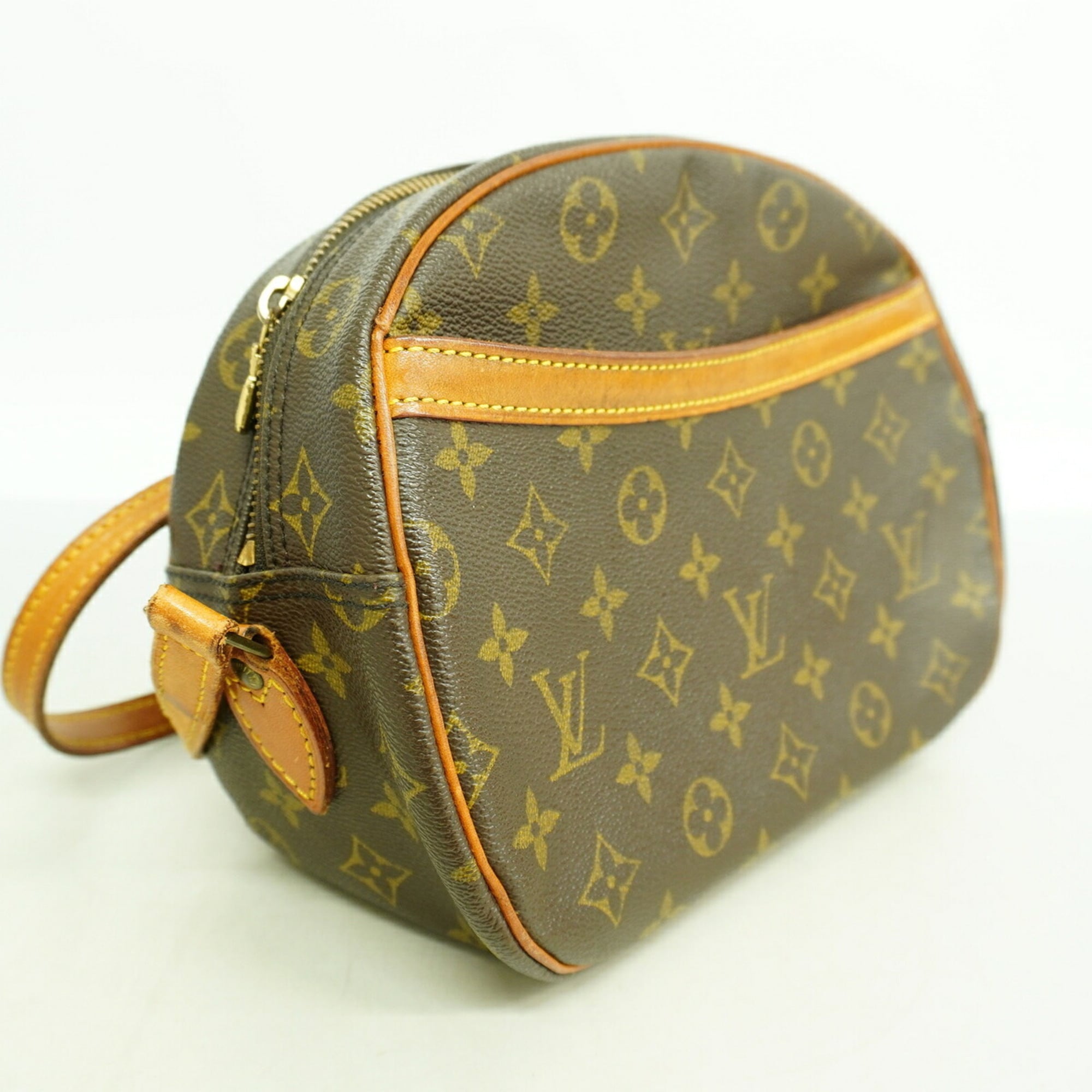 Louis Vuitton Brown Shoulder Bag (Pre-Owned)