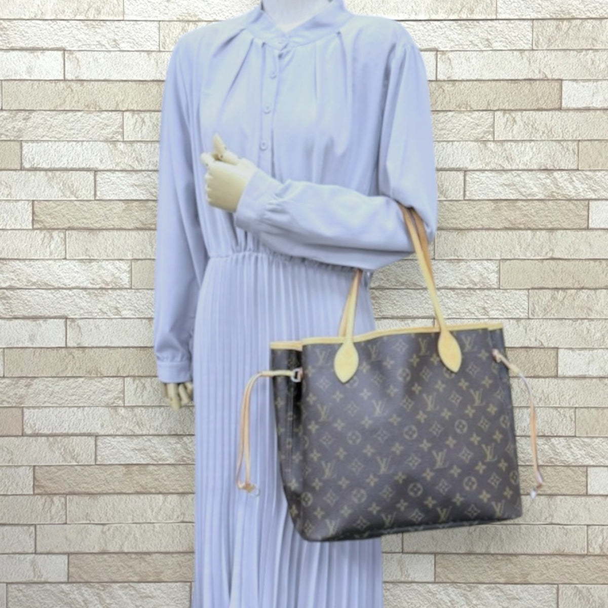Louis Vuitton Monogram Brown Monogram Canvas Tote Bag (Pre-Owned)