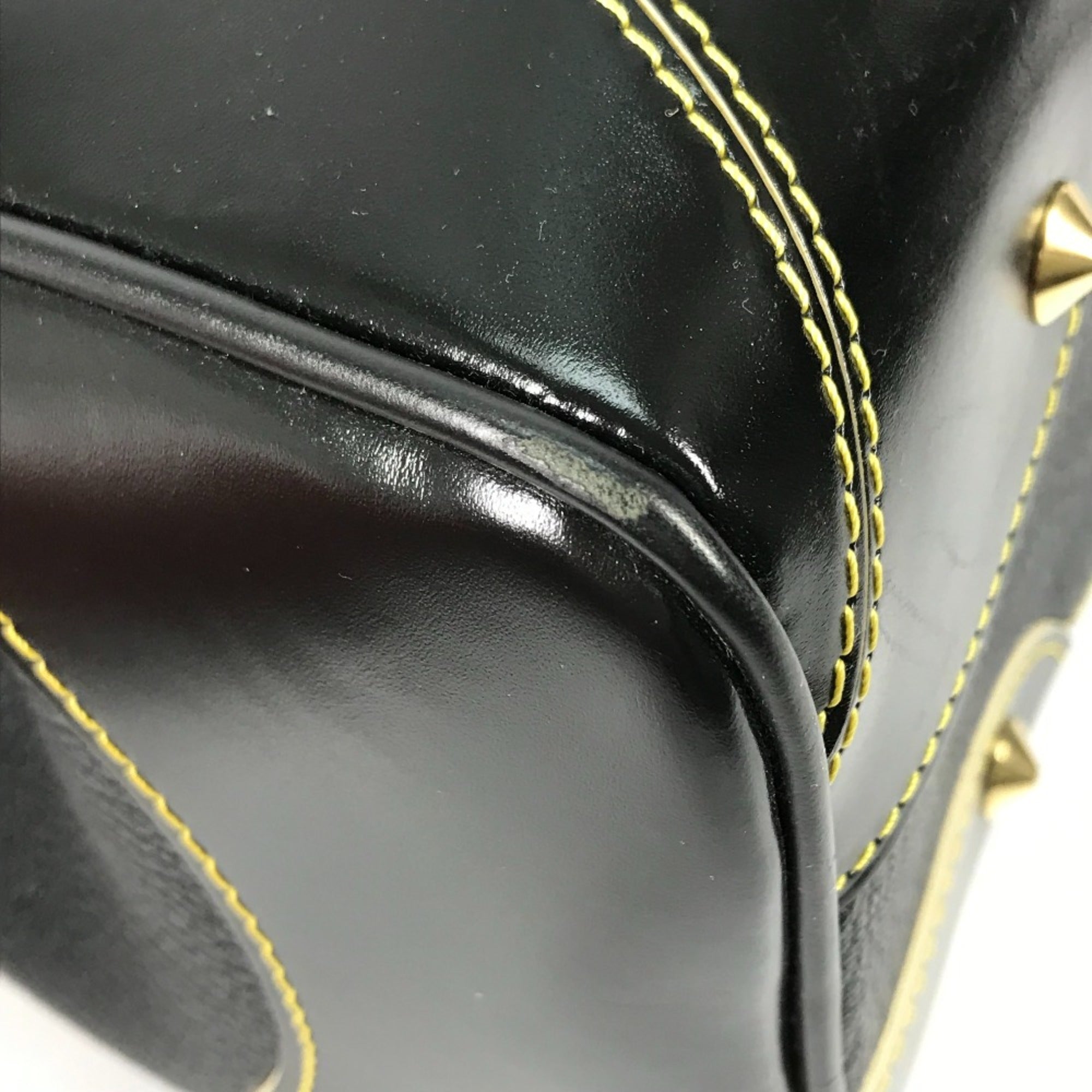 Louis Vuitton Black Leather Handbag (Pre-Owned)