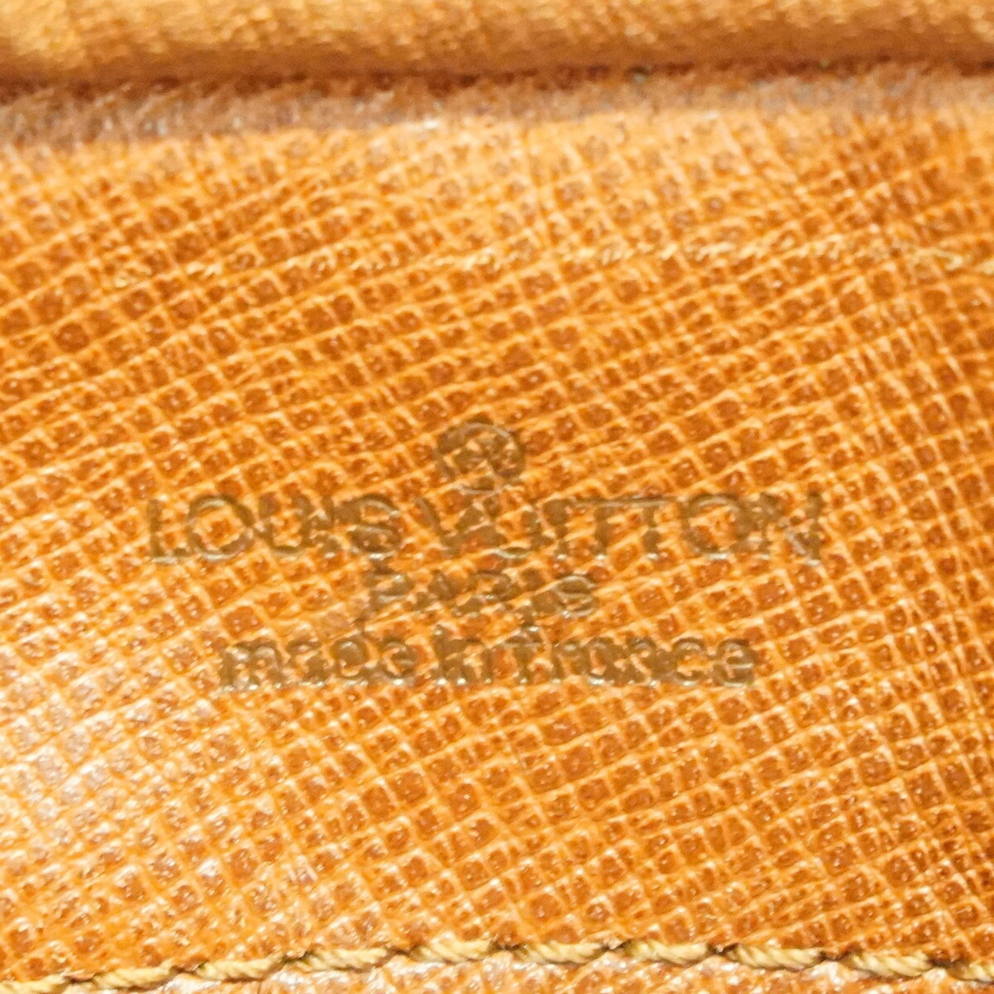 Louis Vuitton Brown Shoulder Bag (Pre-Owned)