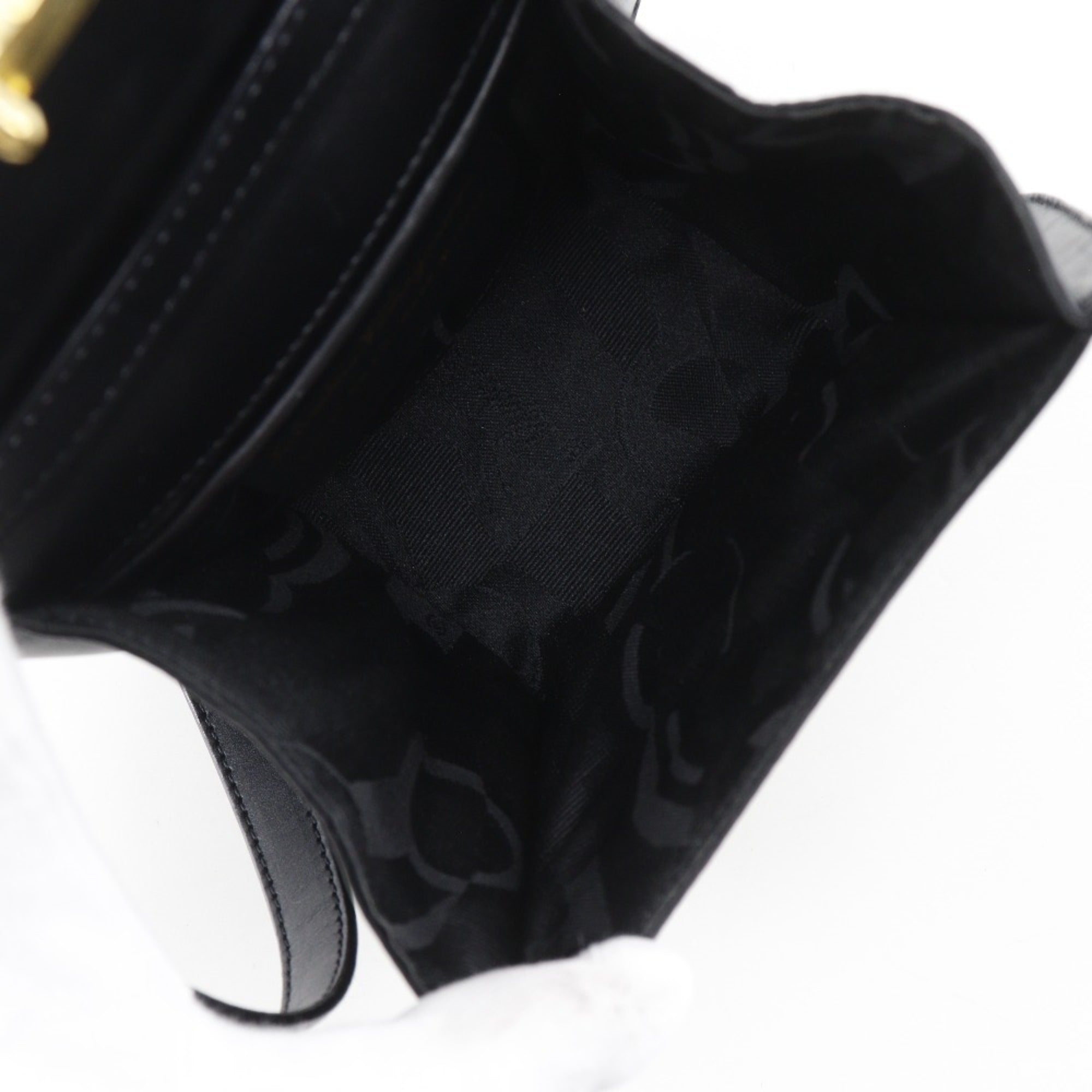 Salvatore Ferragamo Black Leather Pochette Shoulder Bag (Pre-Owned)