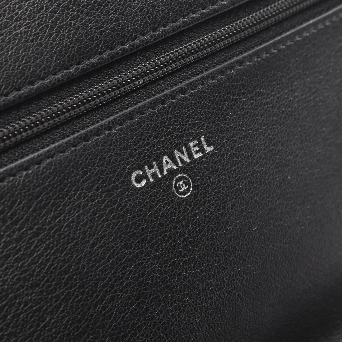 Chanel Black Leather Handbag Shoulder Bag (Pre-Owned)