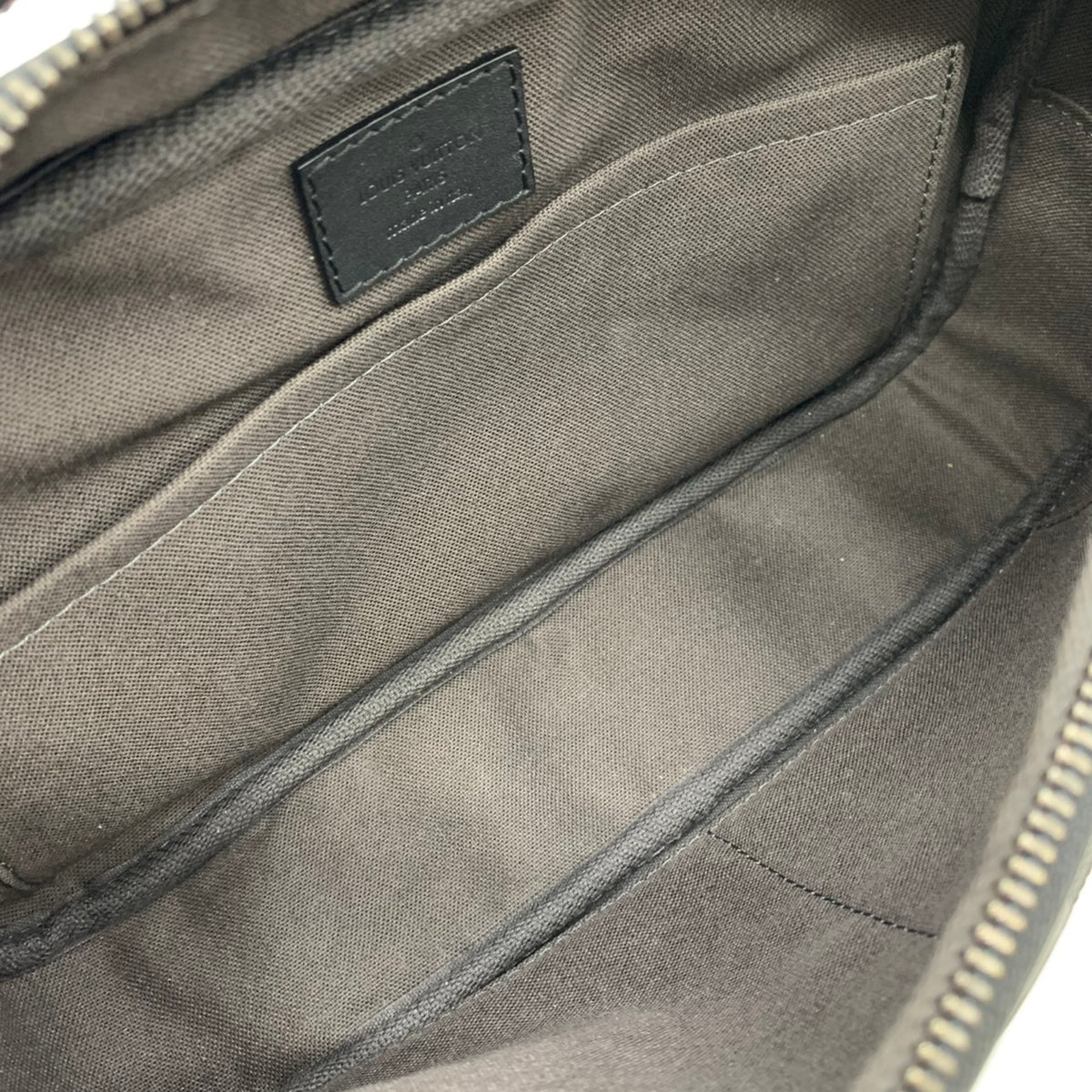 Louis Vuitton Black Leather Sling Bag (Pre-Owned)