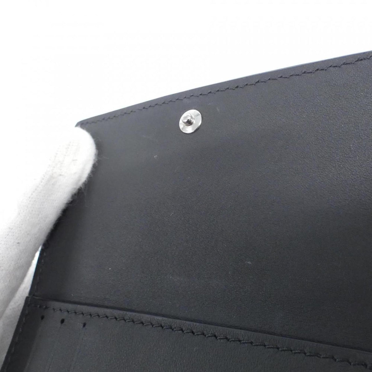 Louis Vuitton Black Leather Wallet (Tri-Fold) (Pre-Owned)