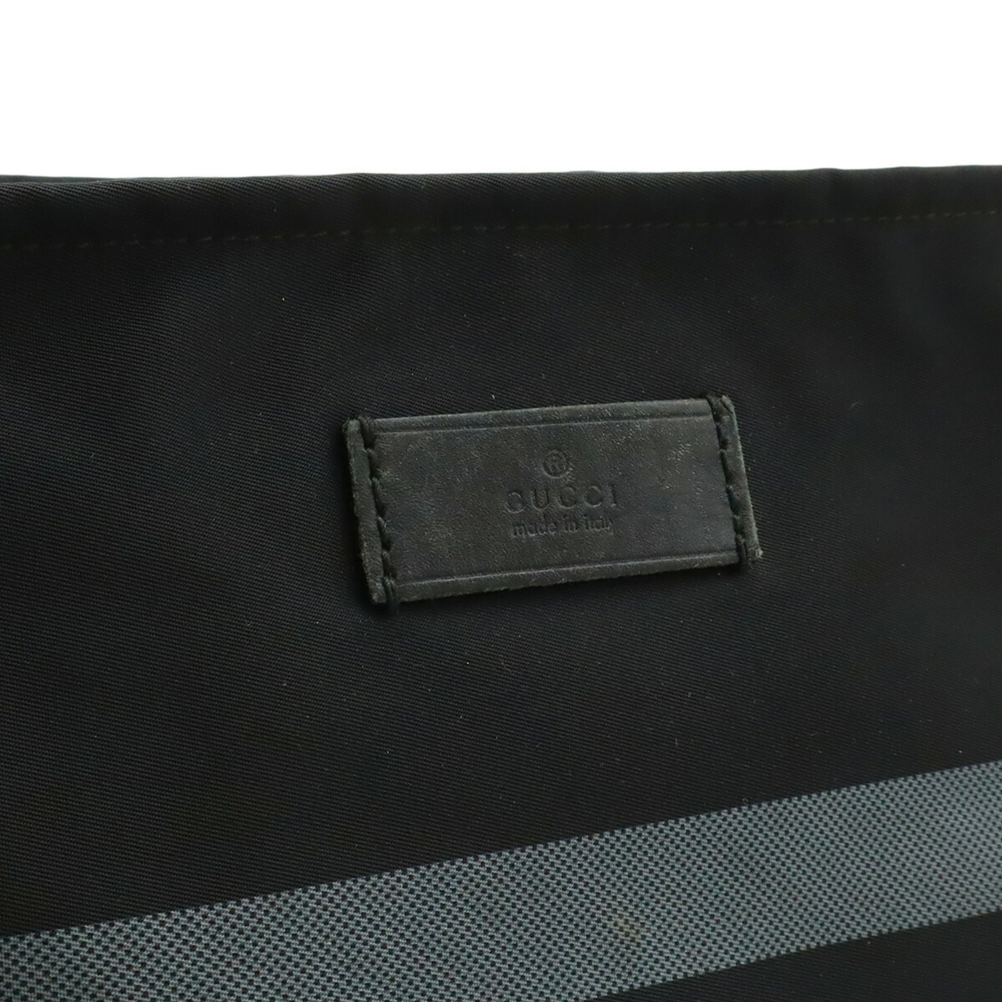 Gucci Black Gray Nylon Leather Shoulder Bag (Pre-Owned)