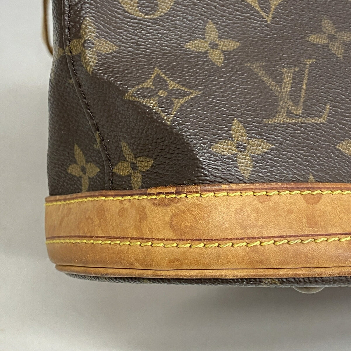 Louis Vuitton Brown Tote Bag (Pre-Owned)