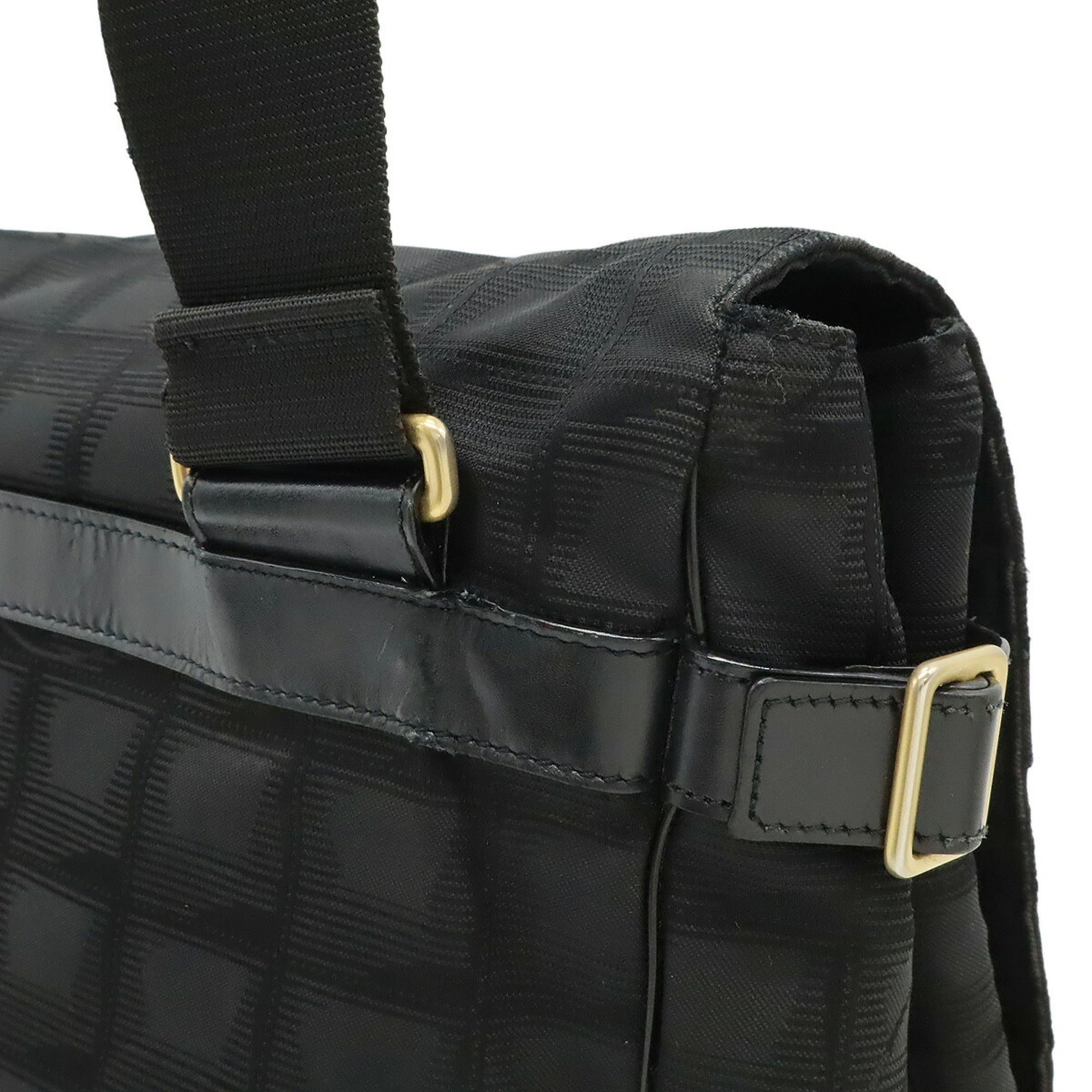 Chanel Black New Travel Line Shoulder Bag (Pre-Owned)