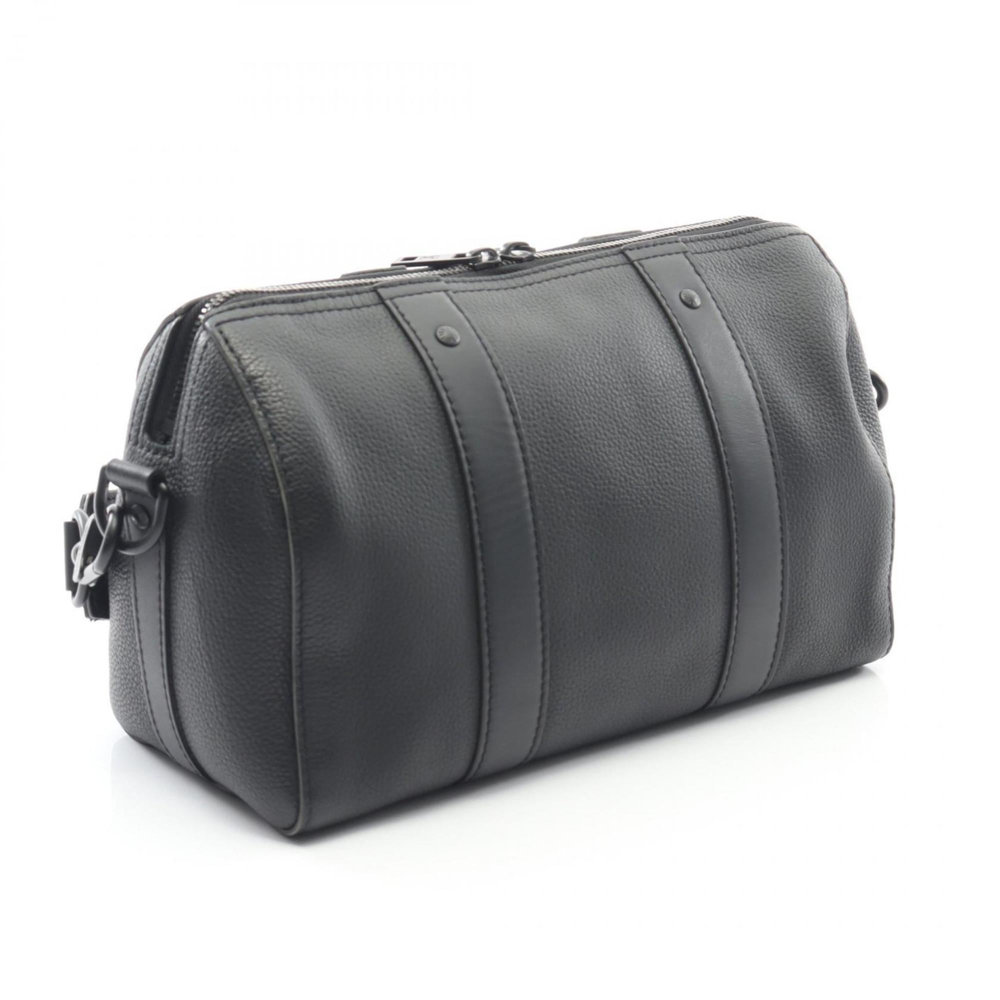 Louis Vuitton Black Leather Shoulder Bag (Pre-Owned)