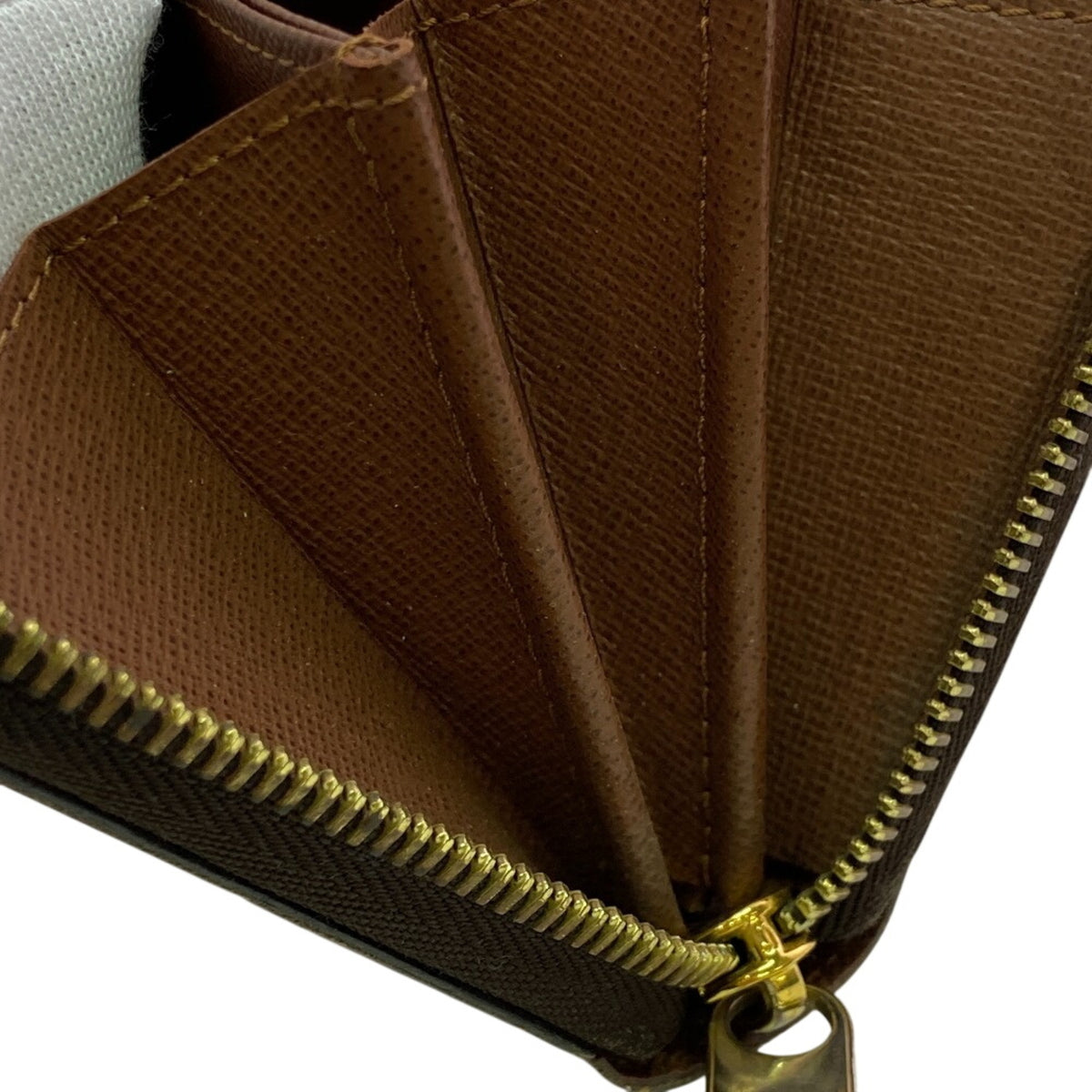 Louis Vuitton Brown Monogram Leather (Pre-Owned)