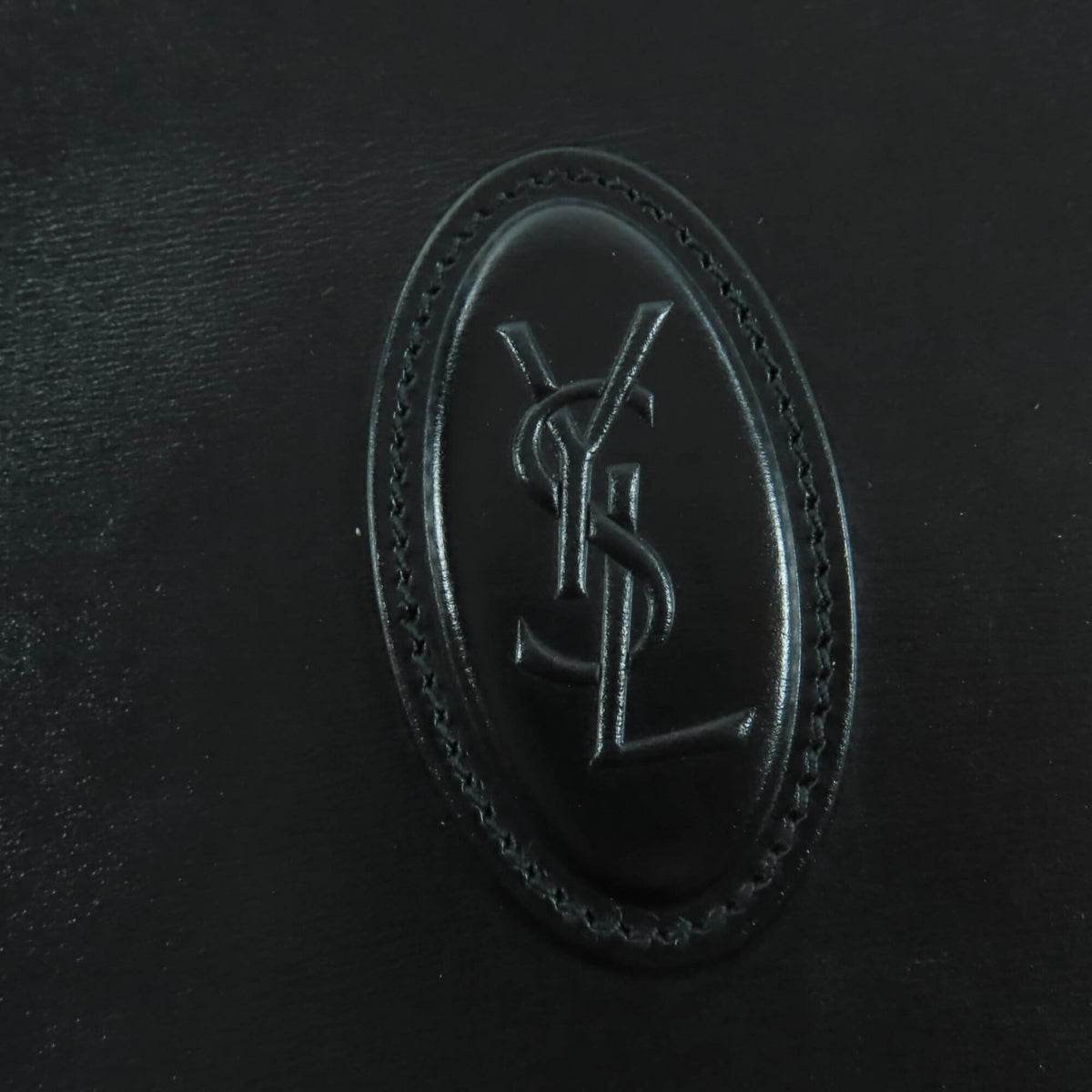 Saint Laurent Black Leather Shoulder Bag (Pre-Owned)