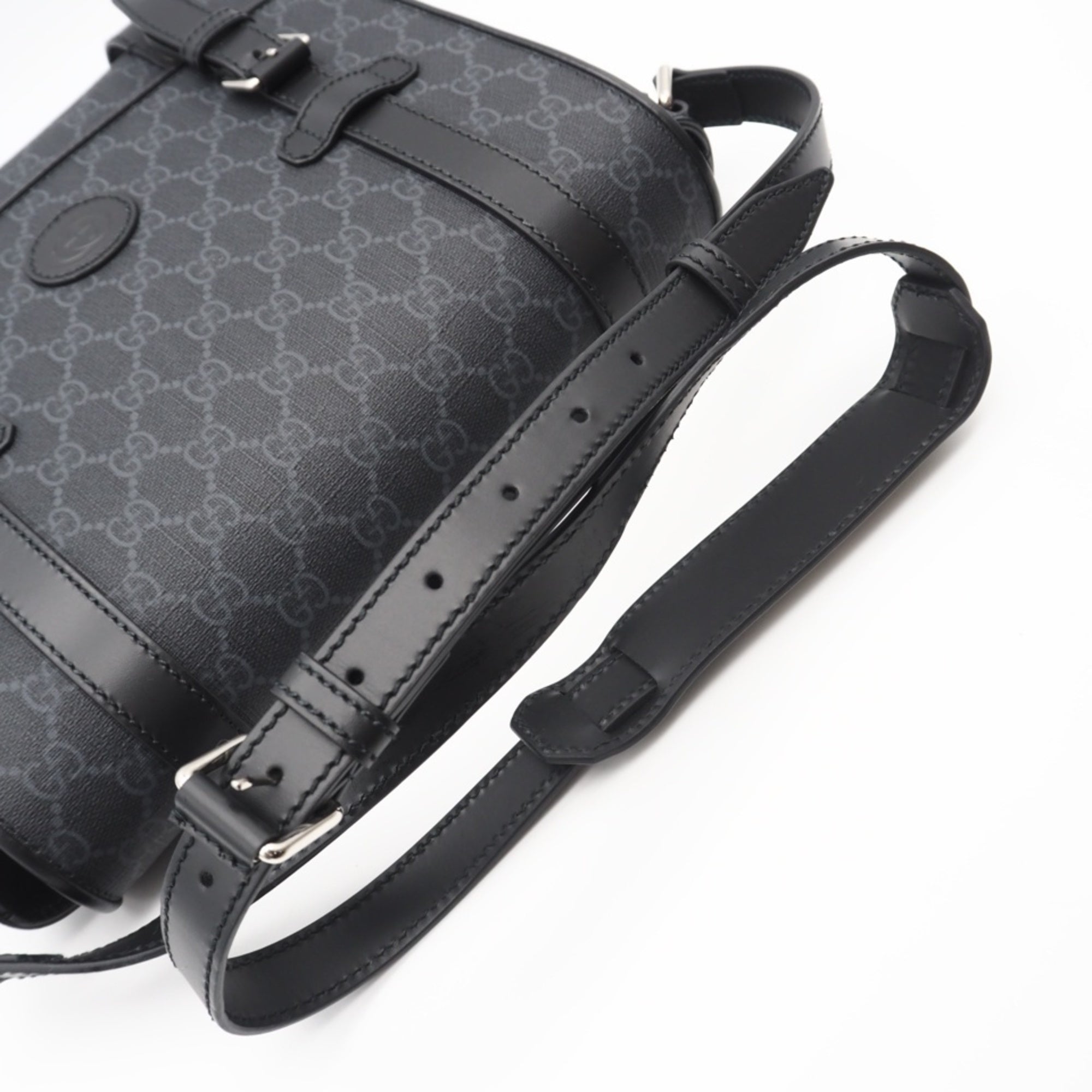Gucci Black Gray Coated Canvas Messenger Bag Shoulder Bag (Pre-Owned)
