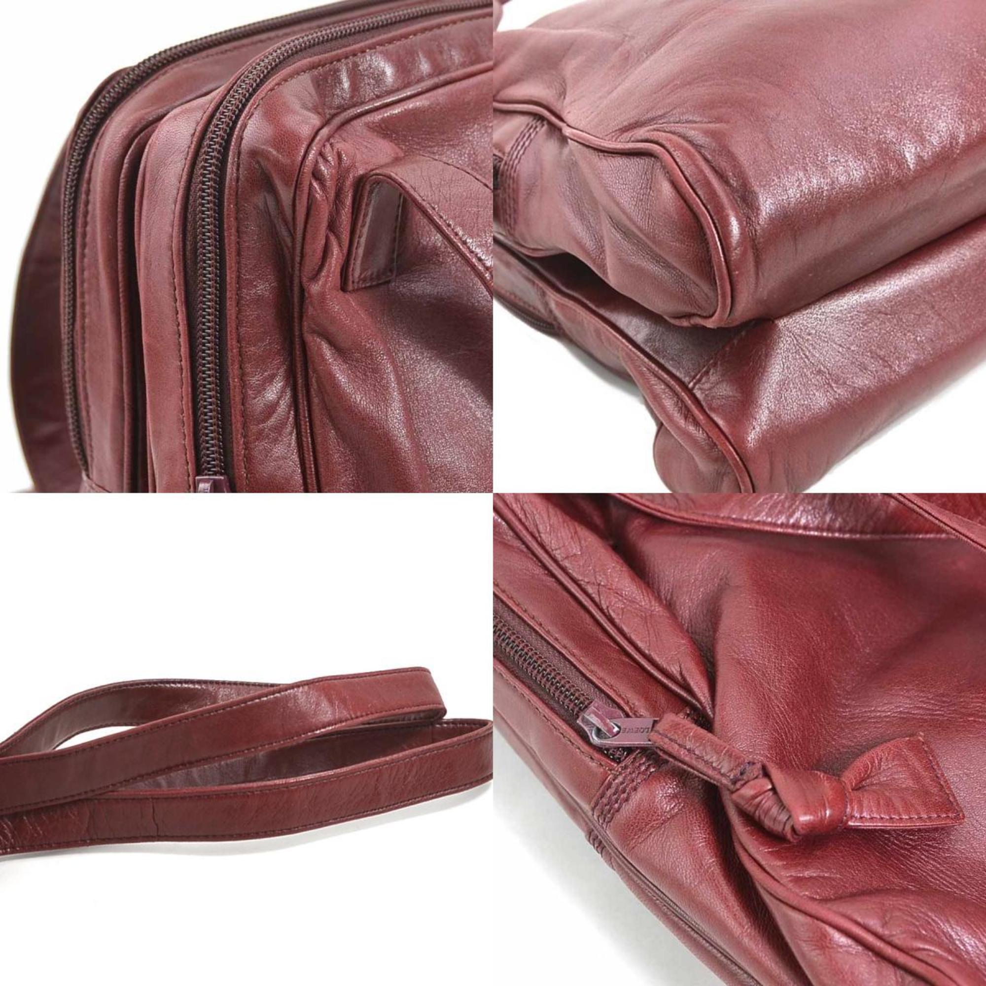 Loewe Burgundy Leather Shoulder Bag (Pre-Owned)