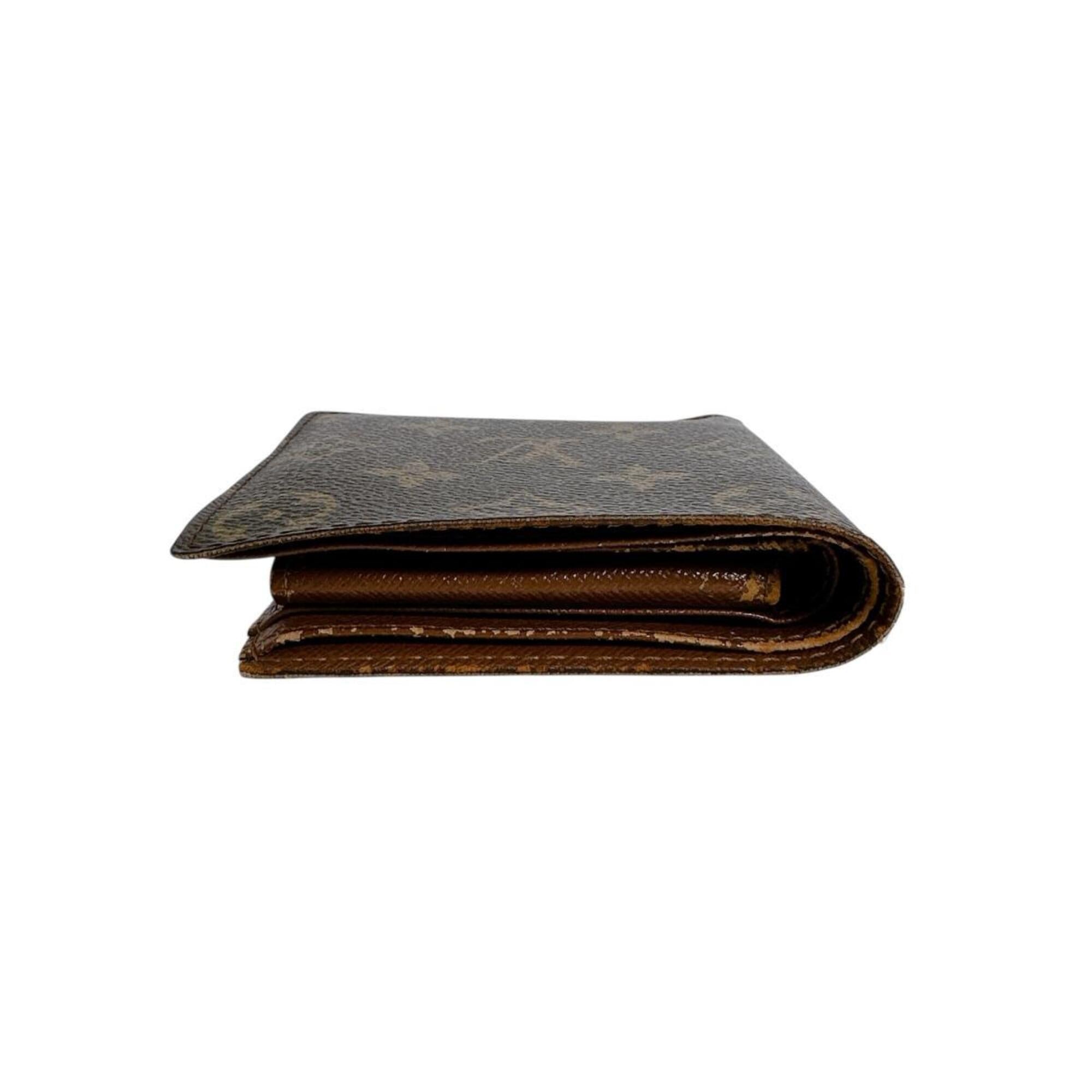 Louis Vuitton Monogram Brown Monogram Wallet (Bi-Fold) (Pre-Owned)
