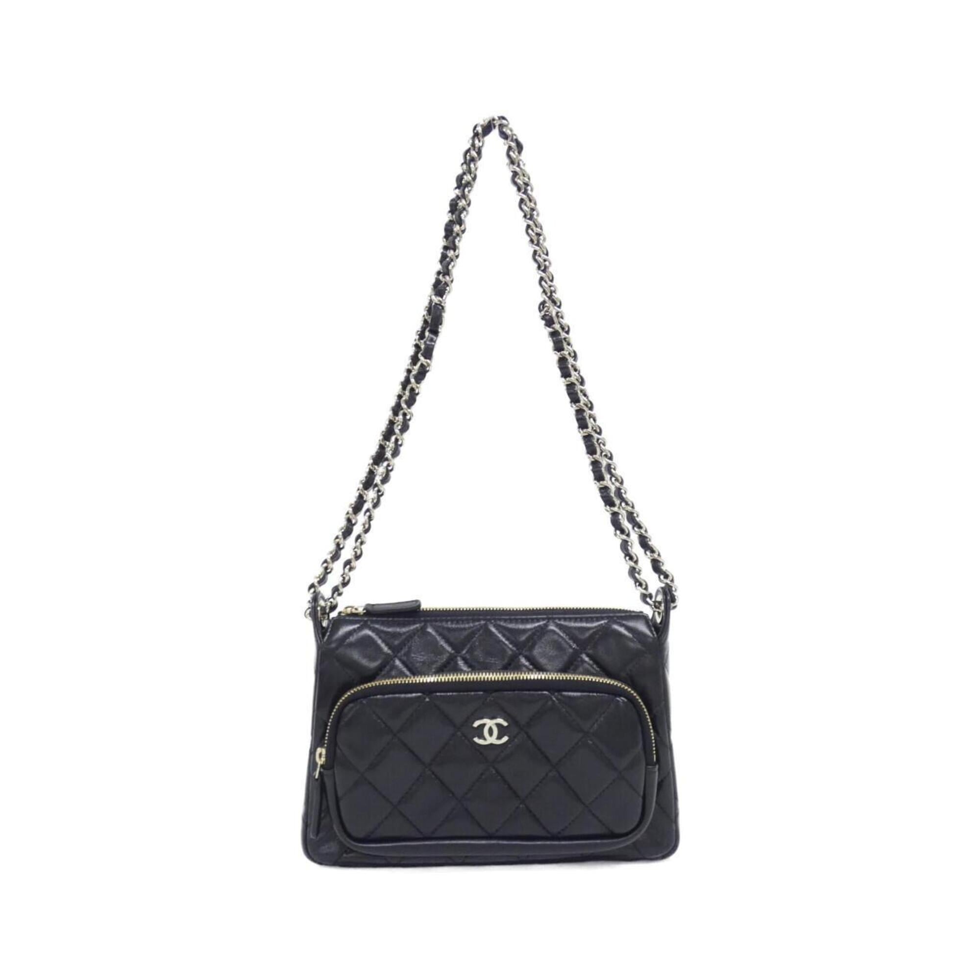 Chanel Black Leather Shoulder Bag (Pre-Owned)