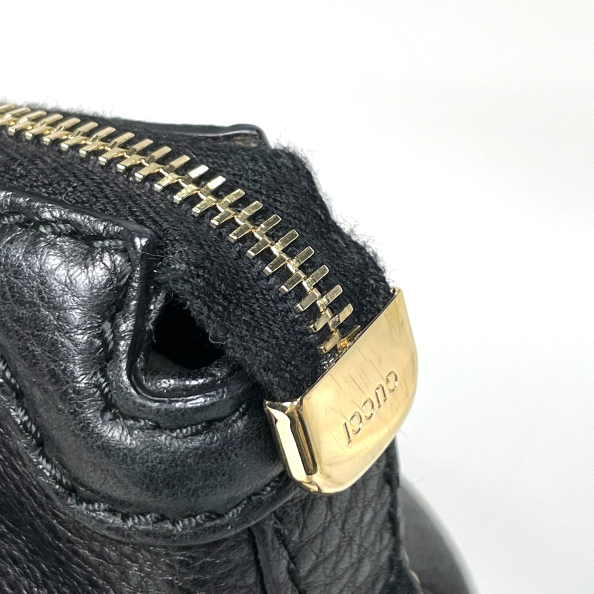 Gucci Sukey Black Leather Handbag (Pre-Owned)