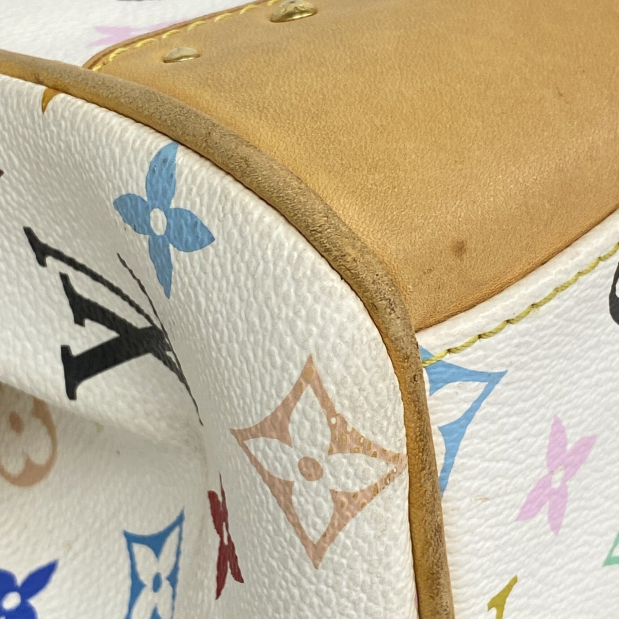 Louis Vuitton Blanc Shoulder Bag (Pre-Owned)