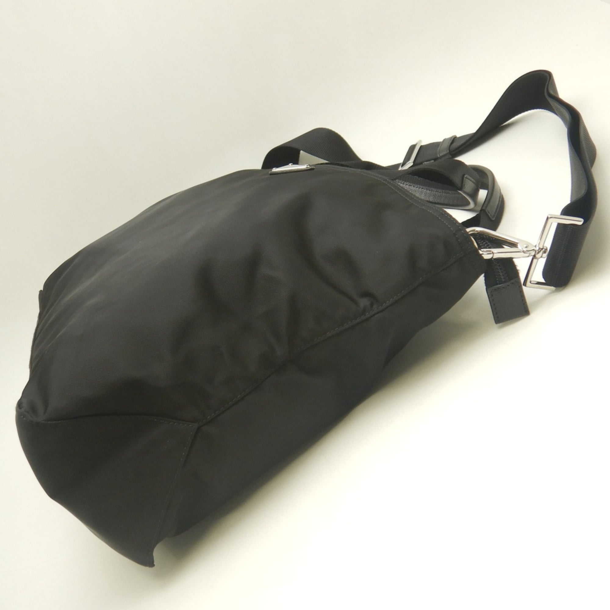 Prada Nero Nylon Tote Bag (Pre-Owned)
