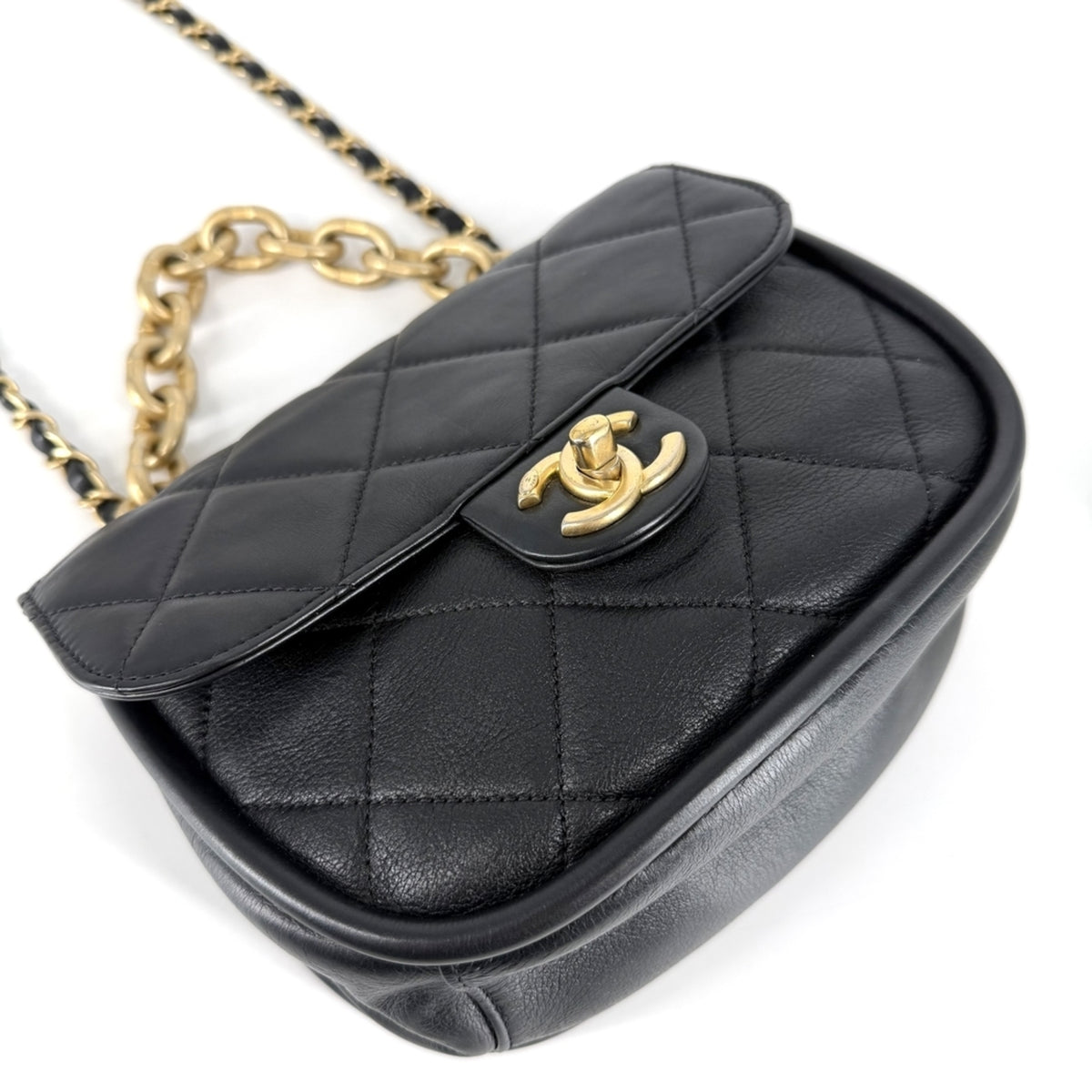 Chanel Black White Leather Handbag Shoulder Bag (Pre-Owned)
