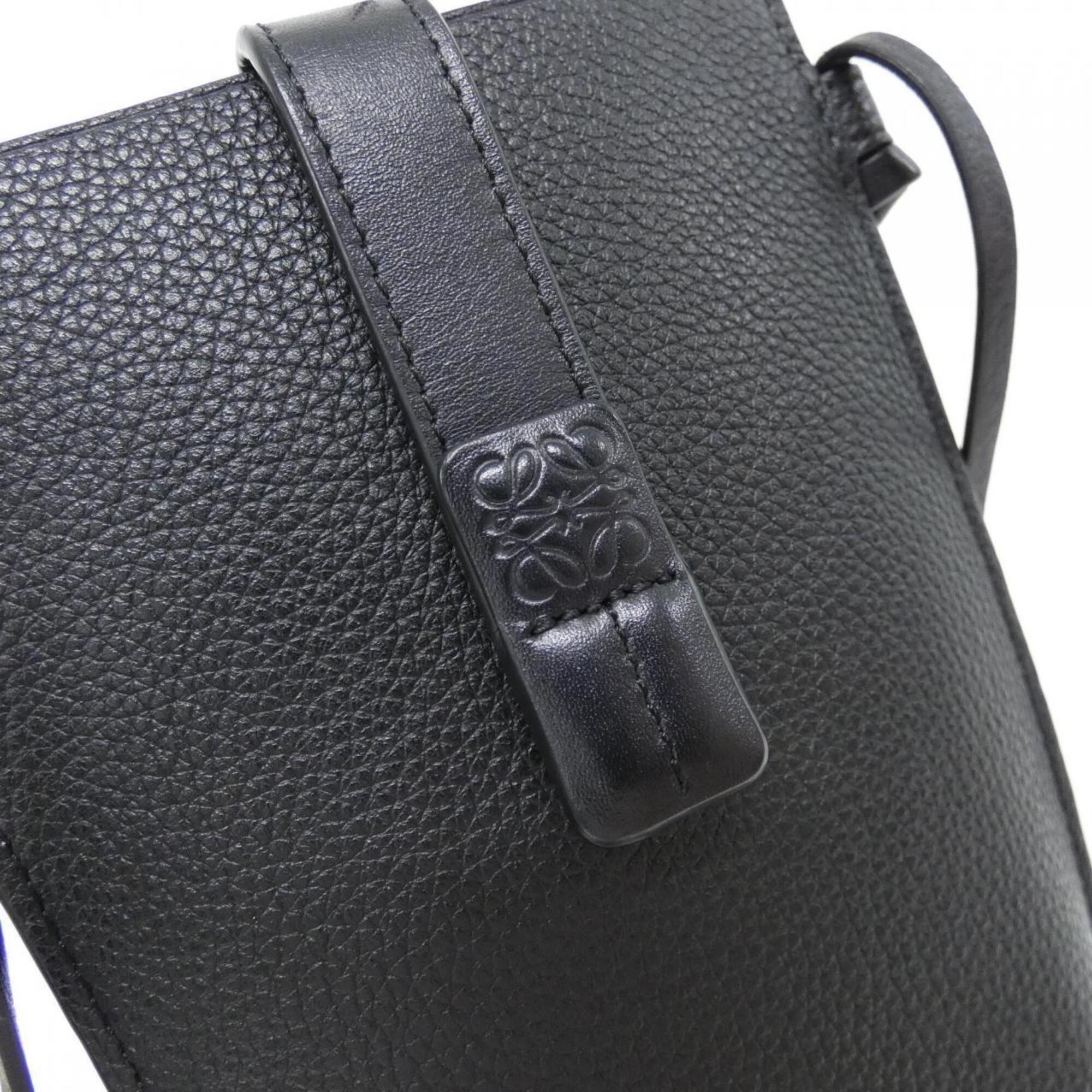 Loewe Black Leather Shoulder Bag (Pre-Owned)