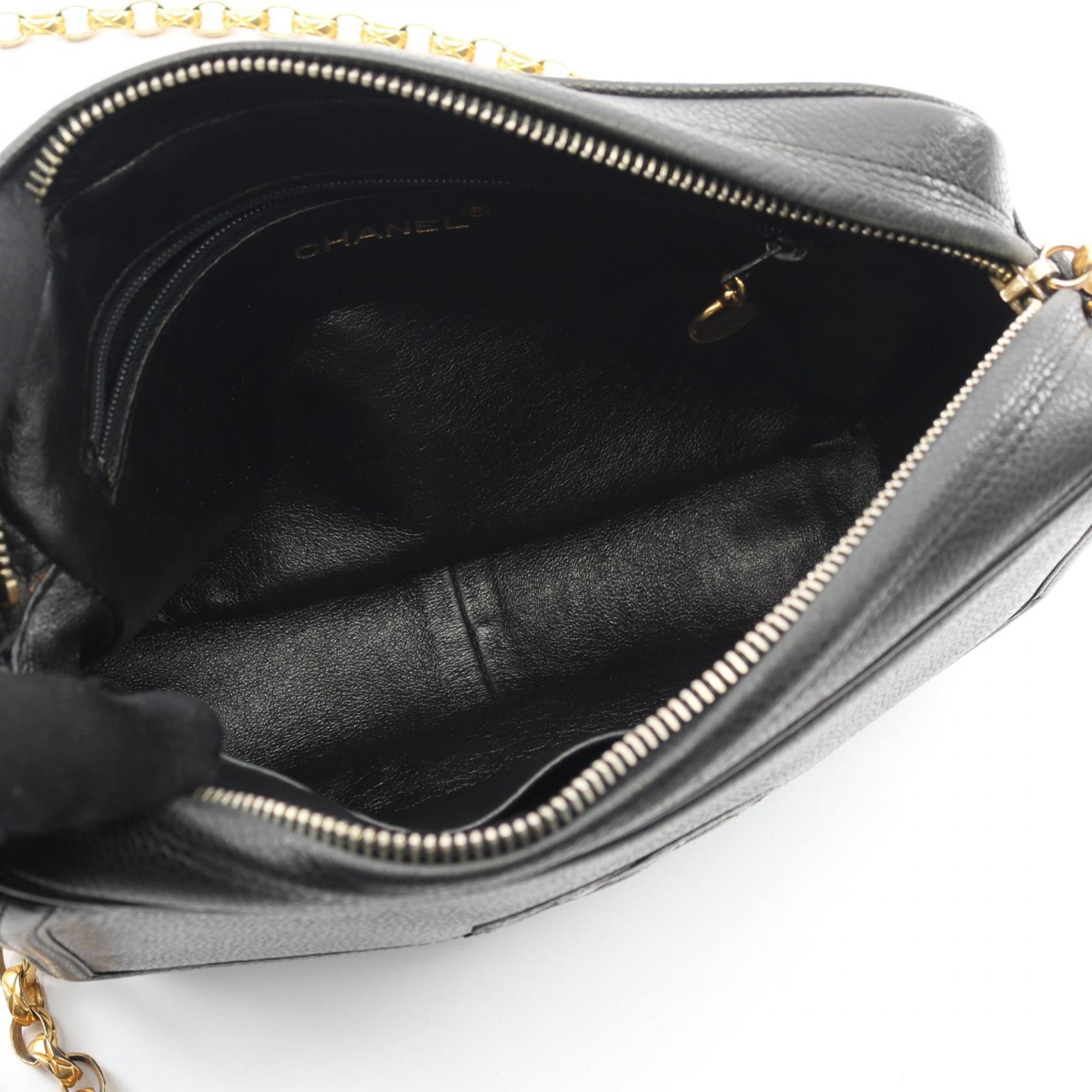 Chanel Black Grained Calfskin Shoulder Bag (Pre-Owned)