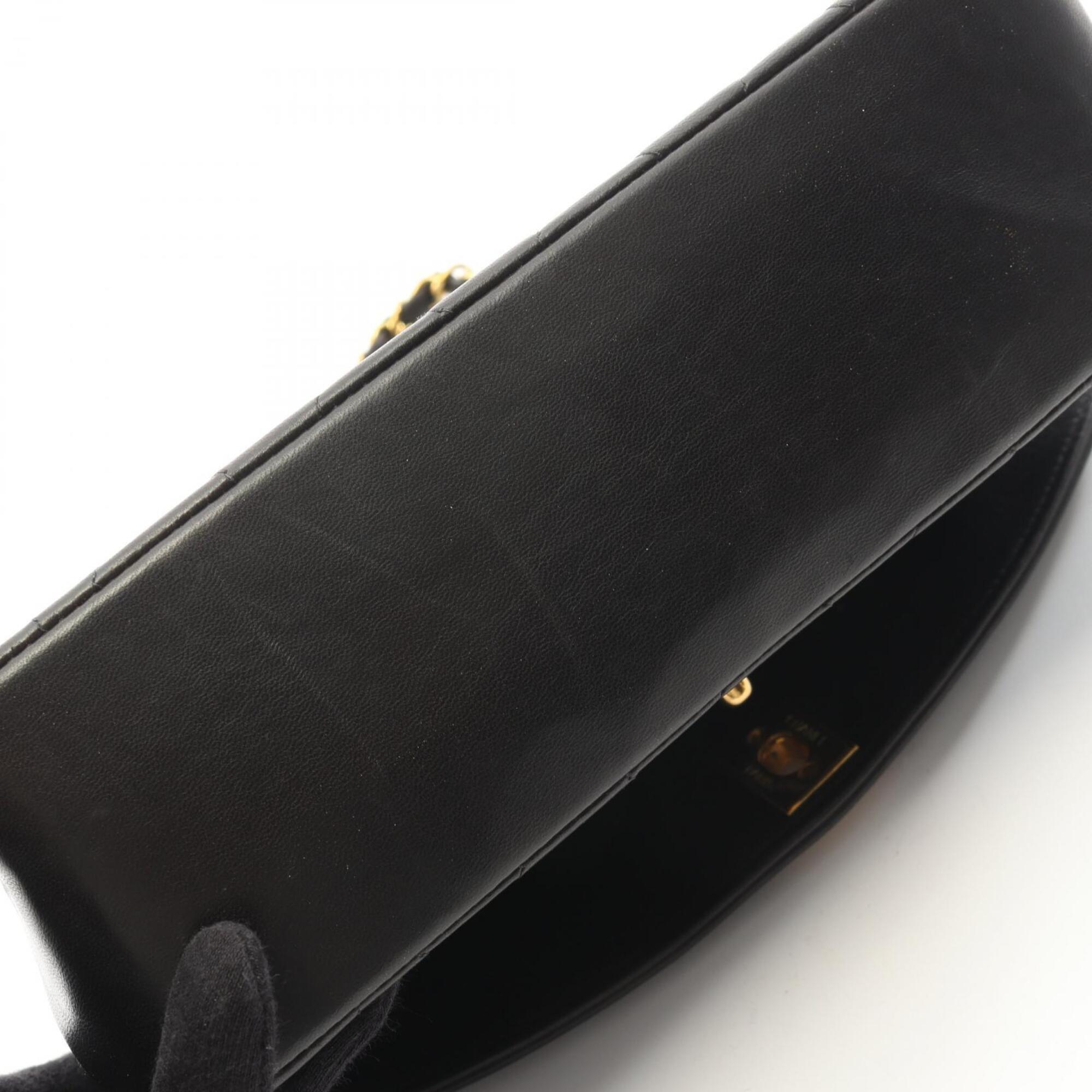 Chanel Matelasse Black Leather Handbag Shoulder Bag (Pre-Owned)