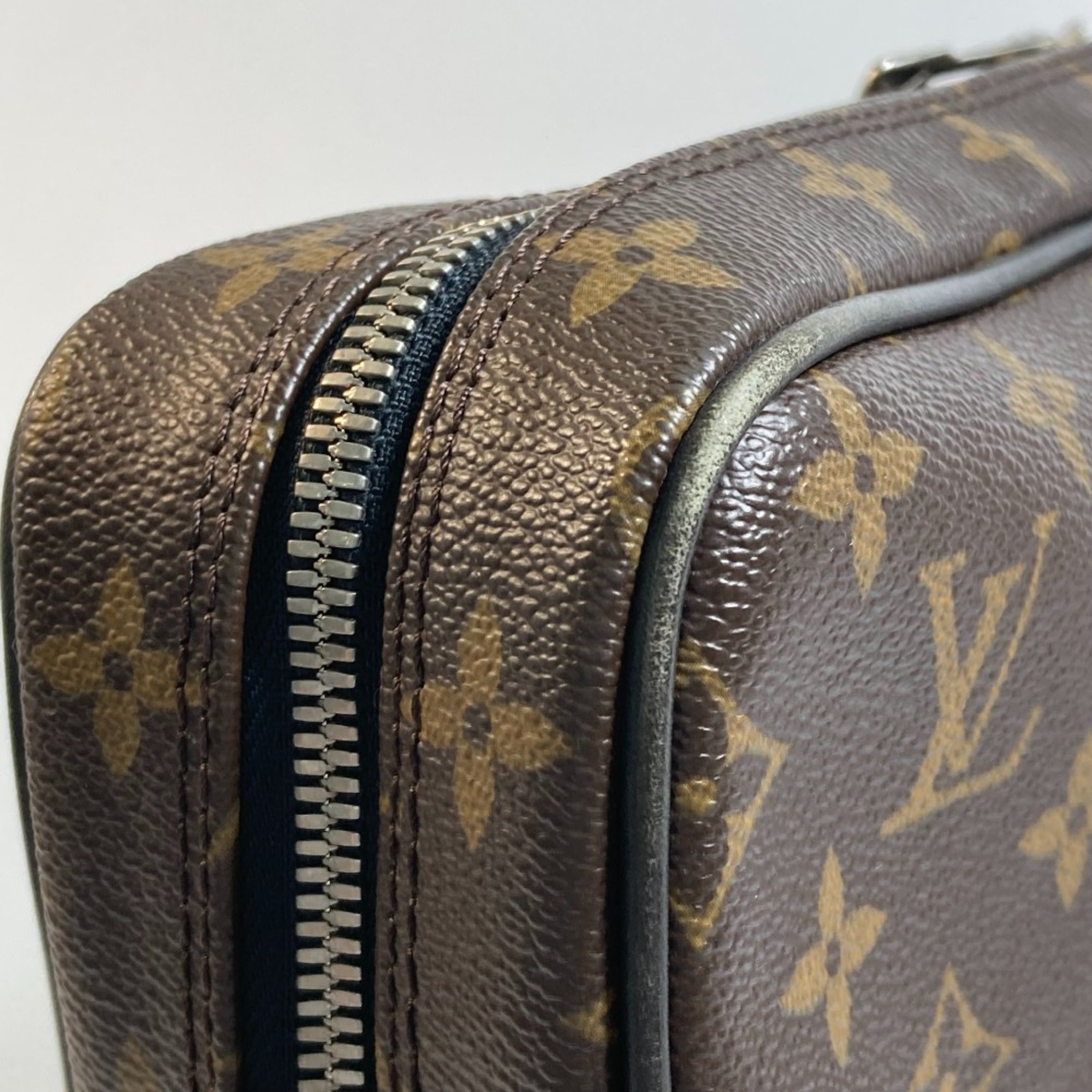 Louis Vuitton Brown Other Briefcase (Pre-Owned)