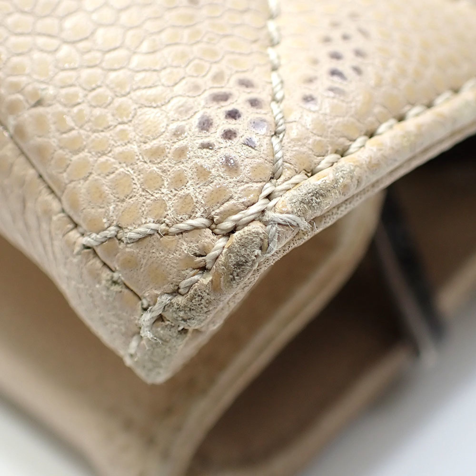 Chanel Matelasse Beige Grained Calfskin Tote Bag (Pre-Owned)