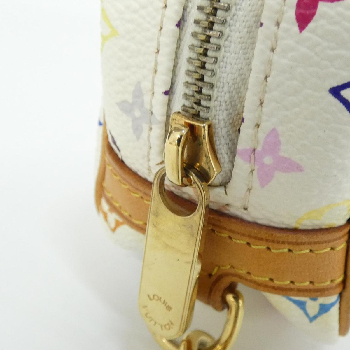Louis Vuitton White Coated Canvas Pouch (Pre-Owned)