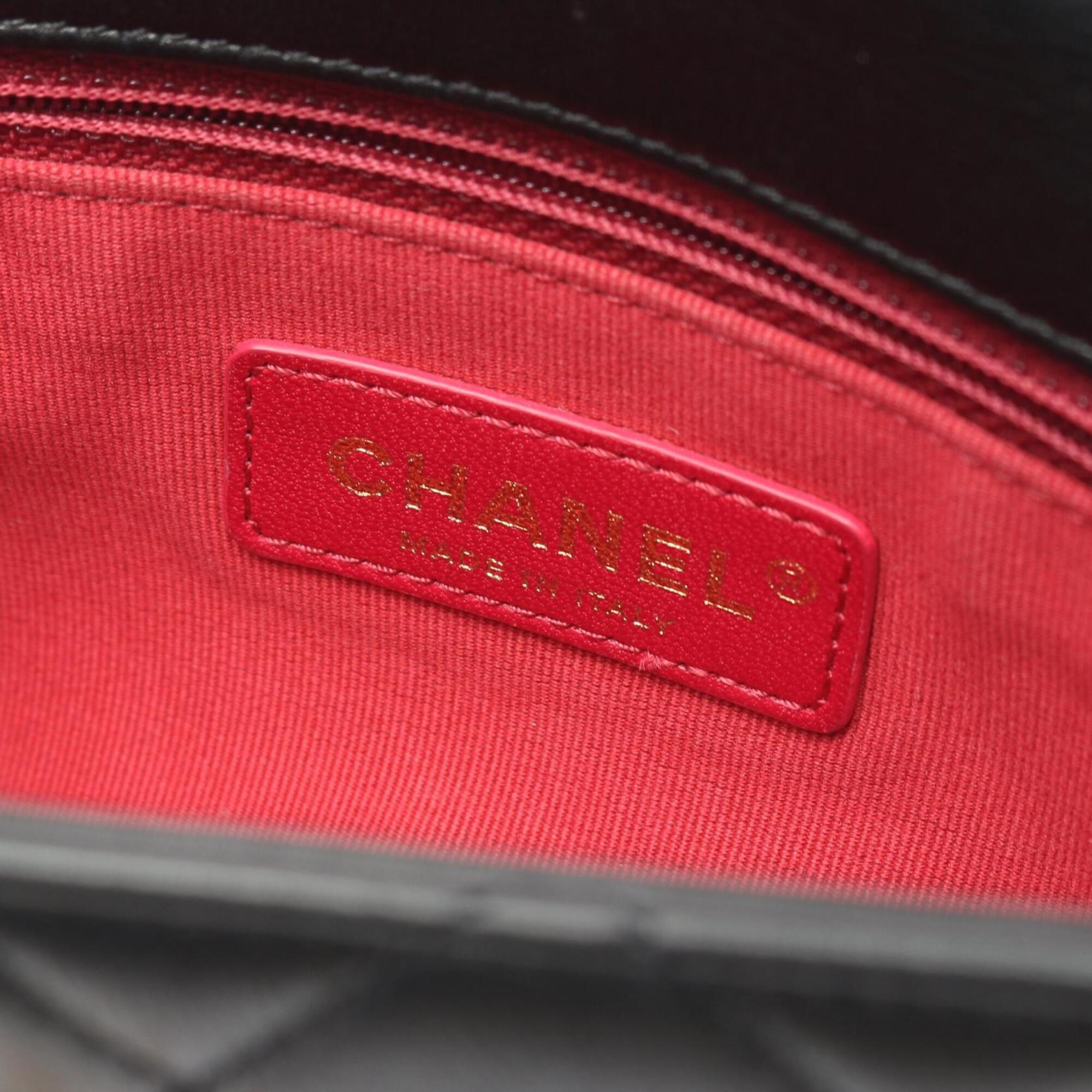 Chanel Black Leather Handbag Shoulder Bag (Pre-Owned)