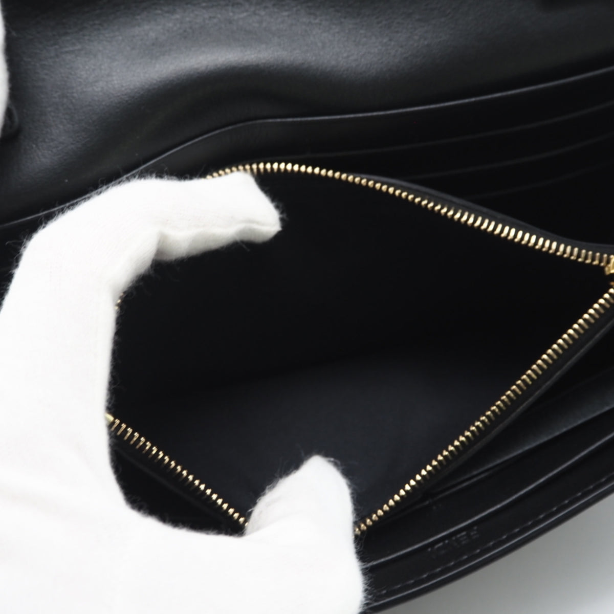 Fendi Black Leather Chain/Shoulder Wallet (Pre-Owned)