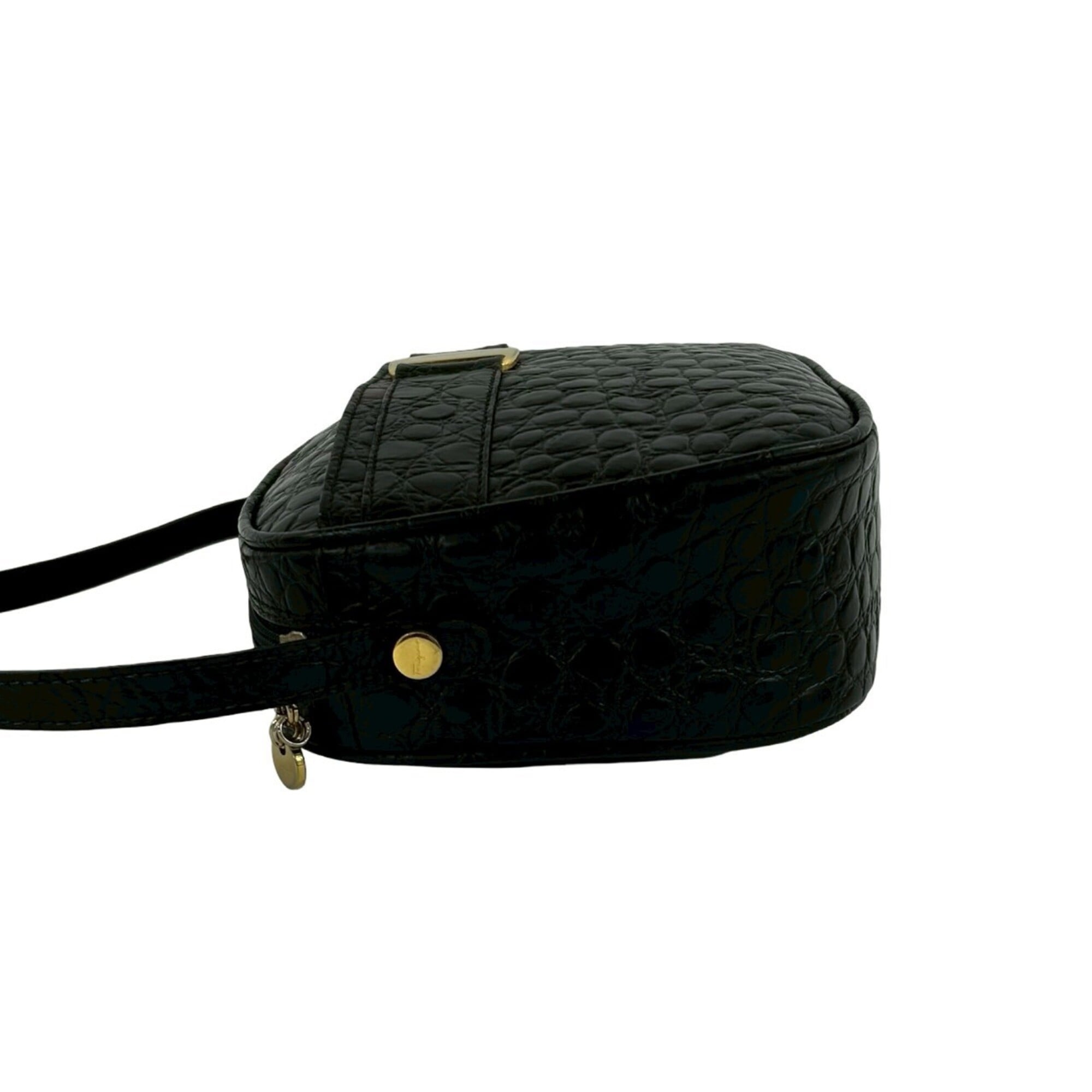 Salvatore Ferragamo Black Leather Pochette Shoulder Bag (Pre-Owned)