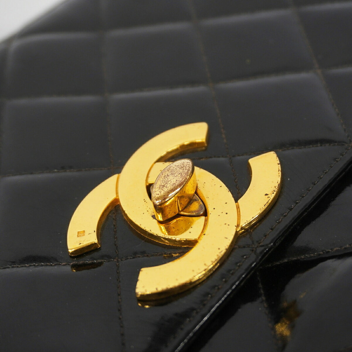 Chanel Black Patent Leather Shoulder Bag (Pre-Owned)