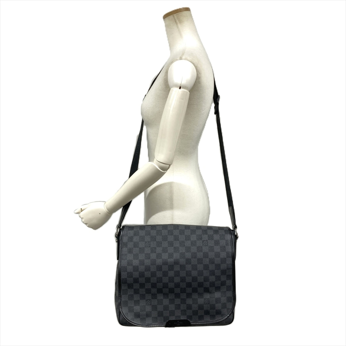 Louis Vuitton Black Damier Graphite Shoulder Bag (Pre-Owned)