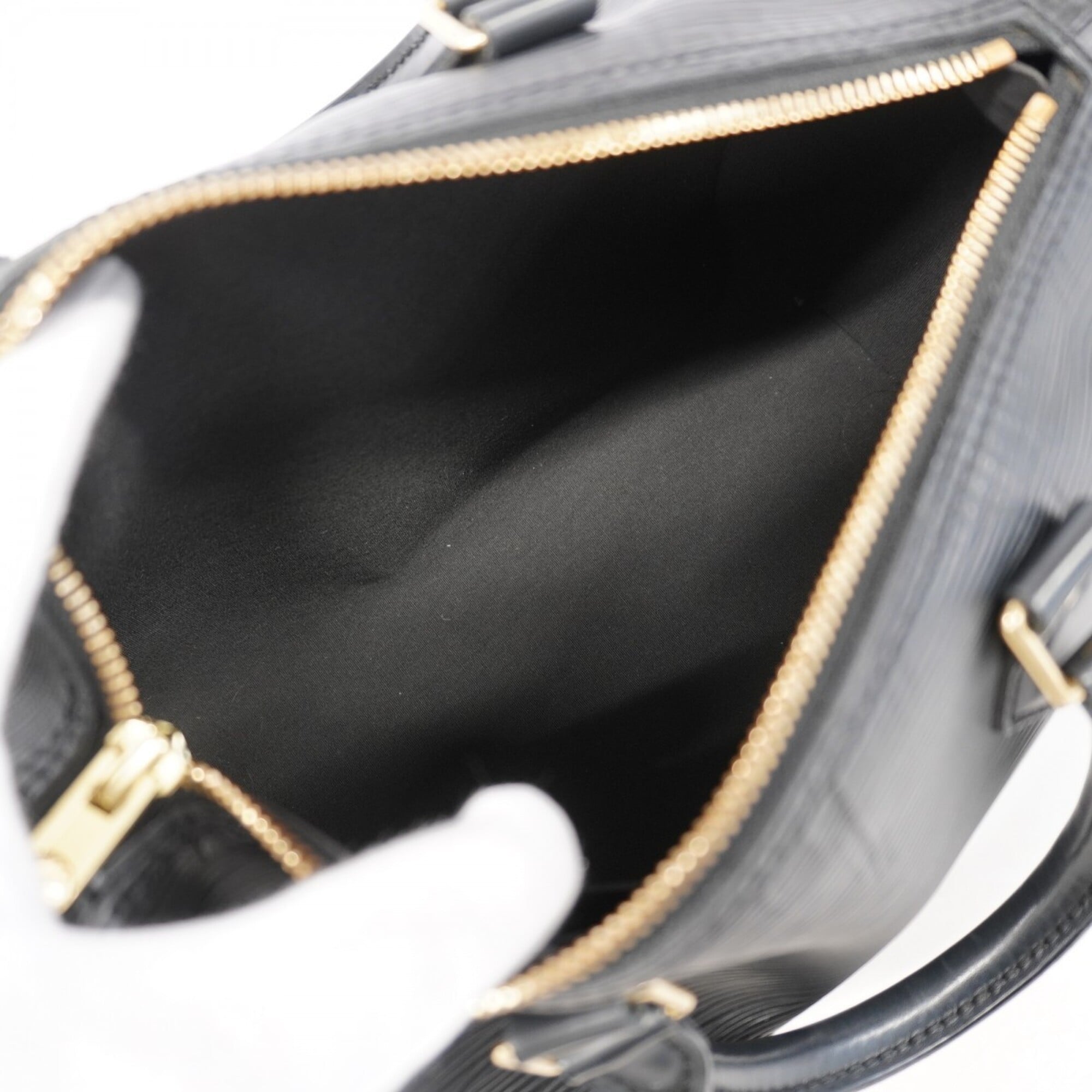 Louis Vuitton Noir Handbag (Pre-Owned)