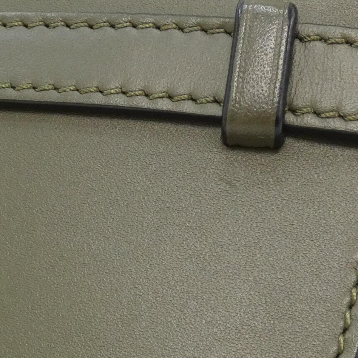 Loewe Green Leather Shoulder Bag (Pre-Owned)