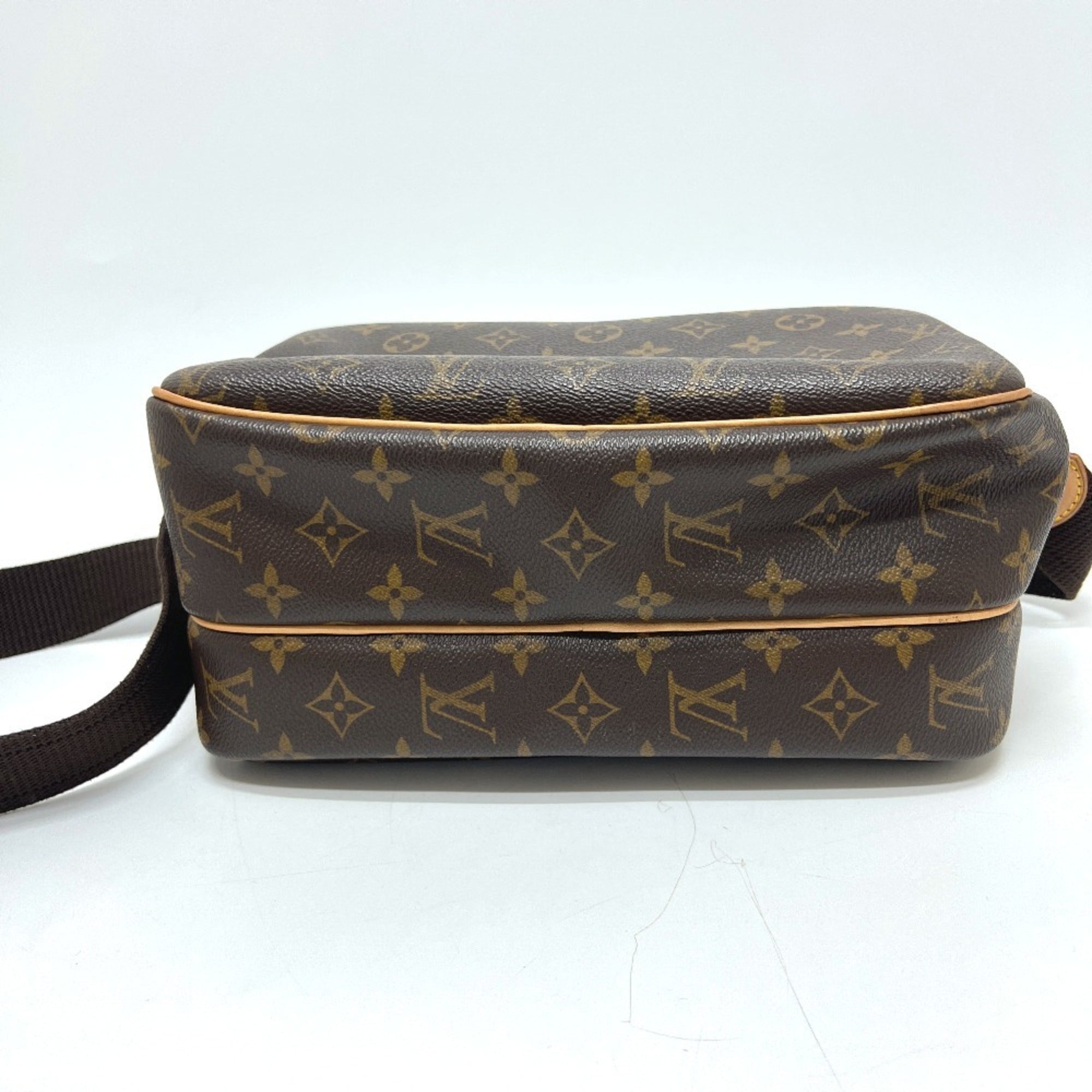 Louis Vuitton Brown Monogram Monogram Shoulder Bag (Pre-Owned)