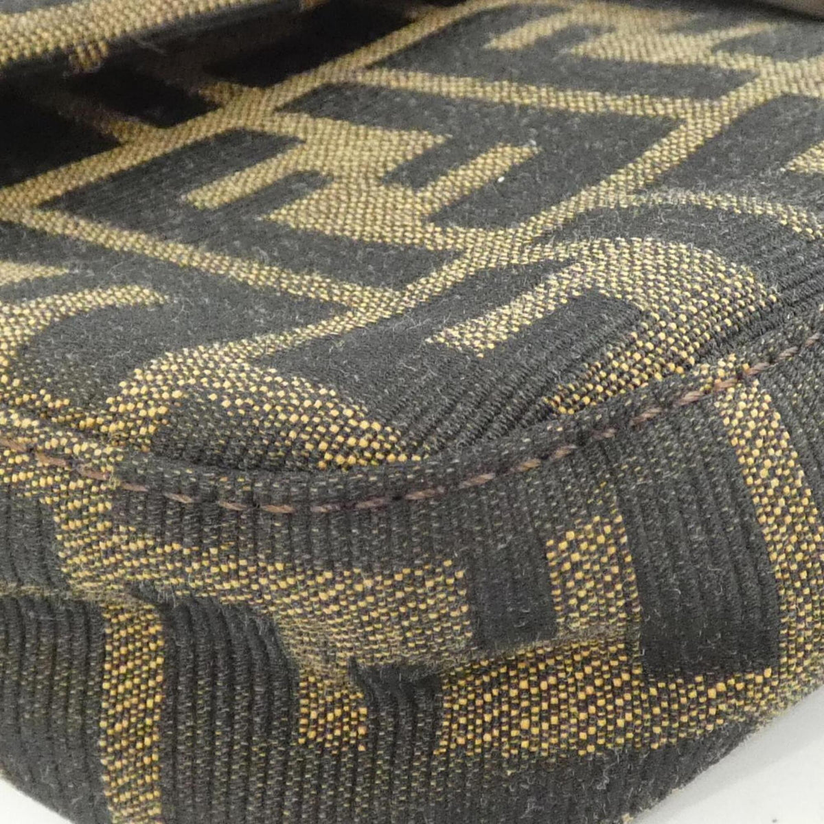 Fendi Brown Canvas Shoulder Bag (Pre-Owned)