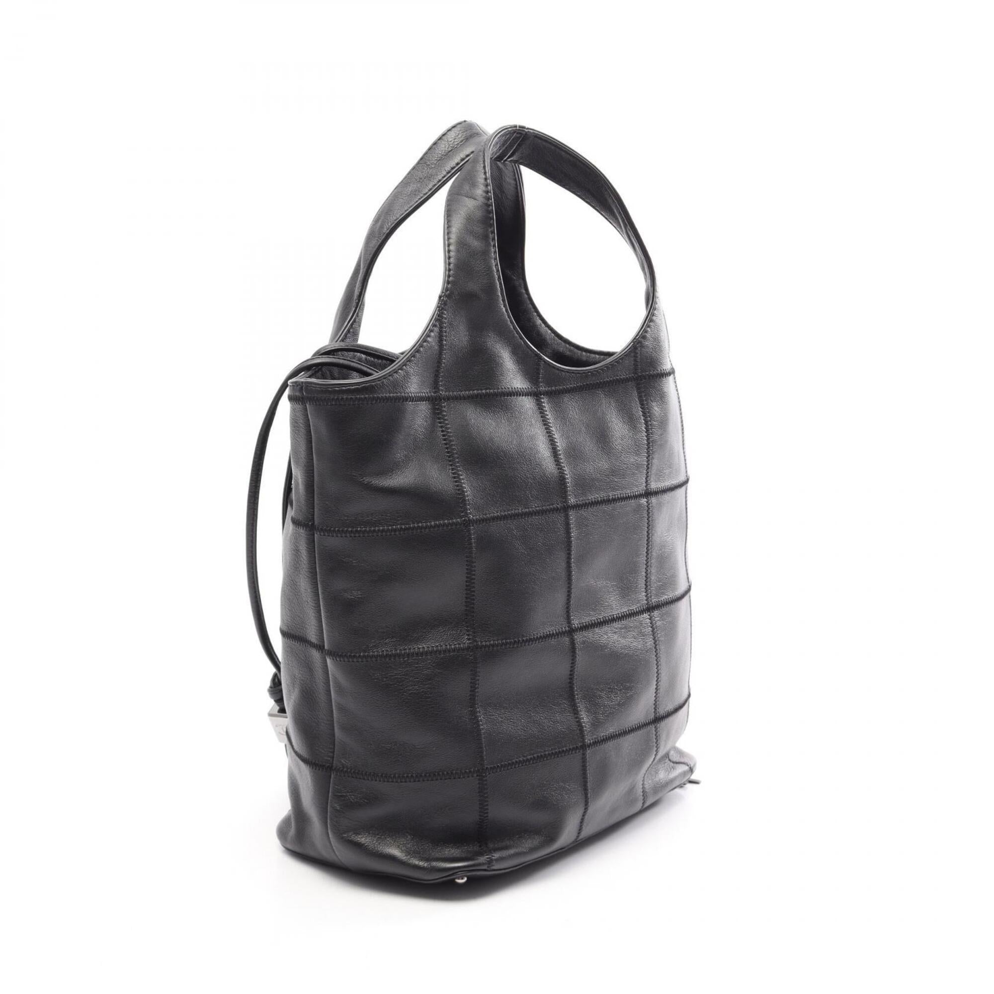 Chanel Black Leather Handbag (Pre-Owned)
